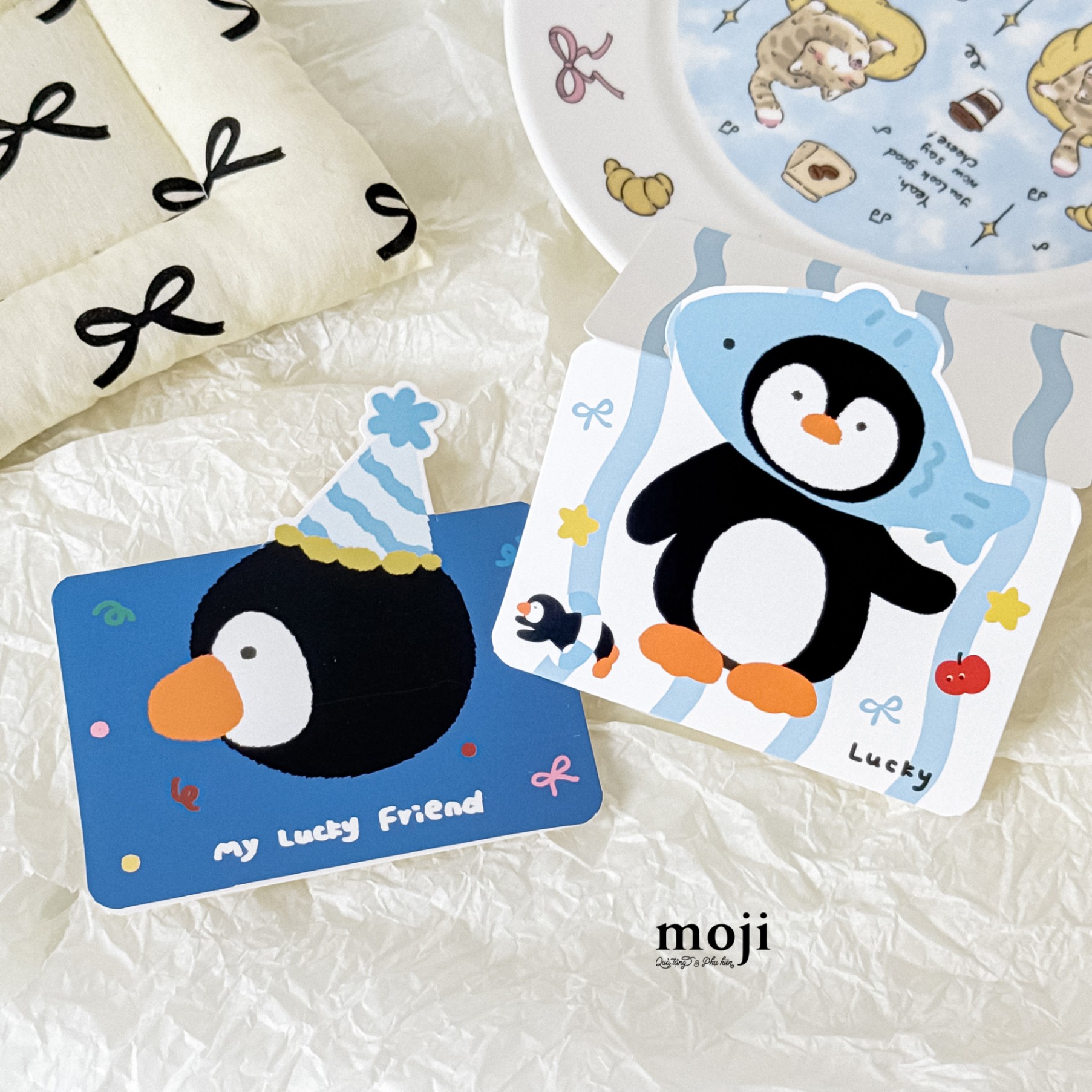 Thiệp cắt hình Penguin chim cánh cụt đội mũ lucky 10x10