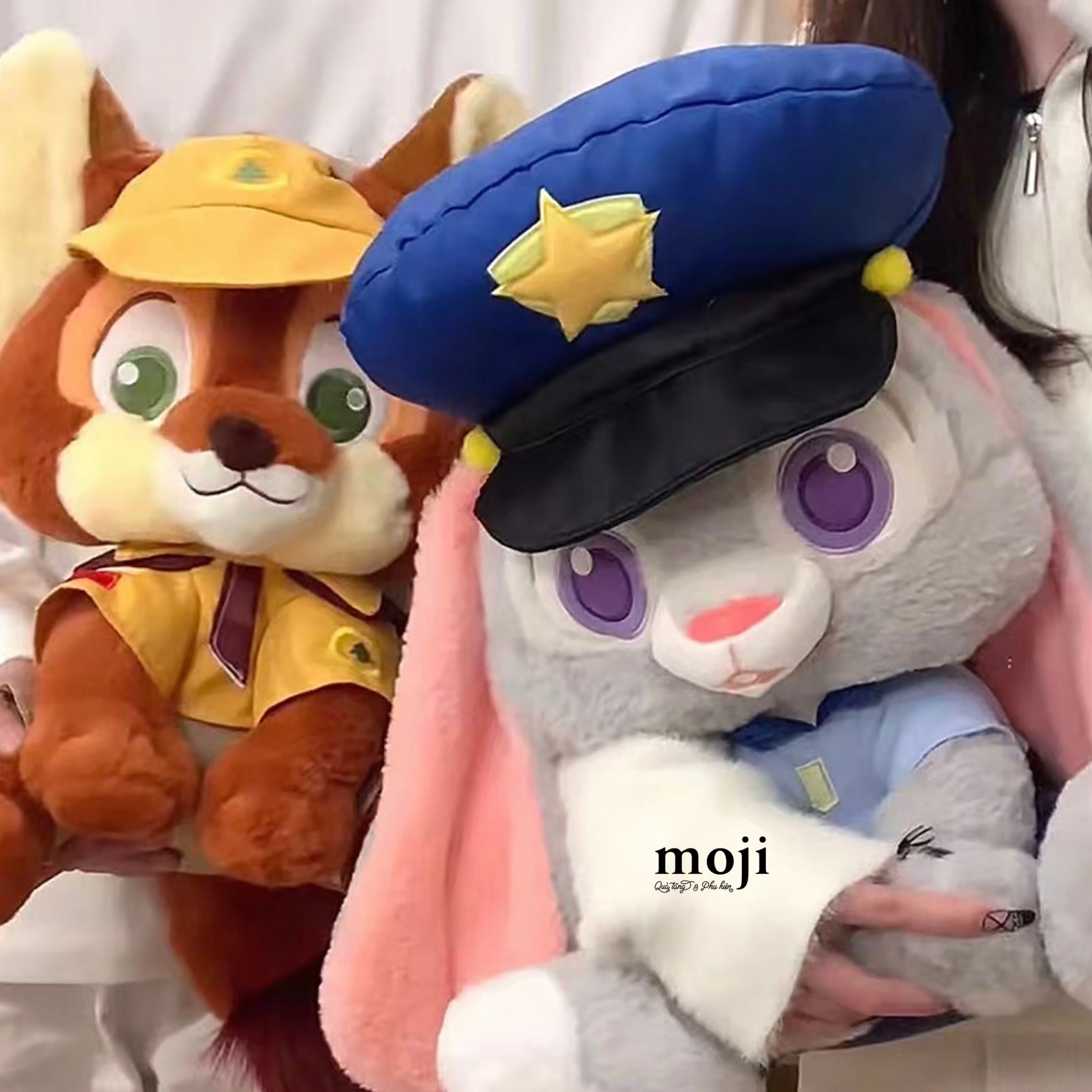 A.761 Gấu bông Zootopia Nick Judy ngồi chụm tay nghề nghiệp 40cm