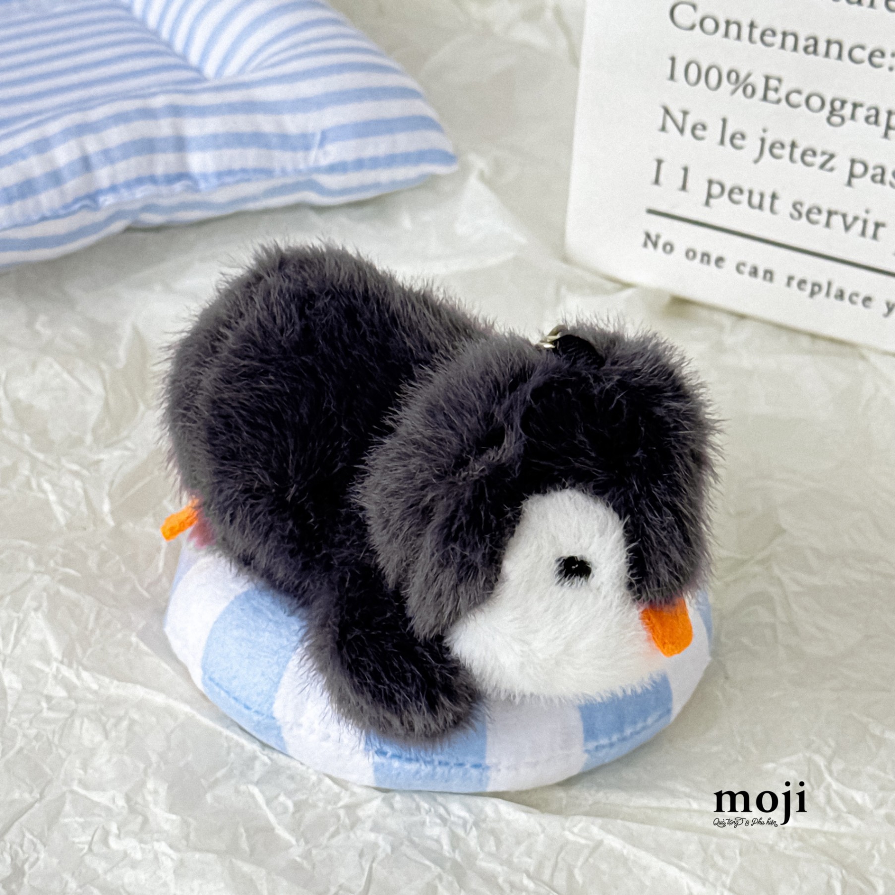 B.05A Móc khóa Penguin Chim cánh cụt phao bơi kẻ sọc