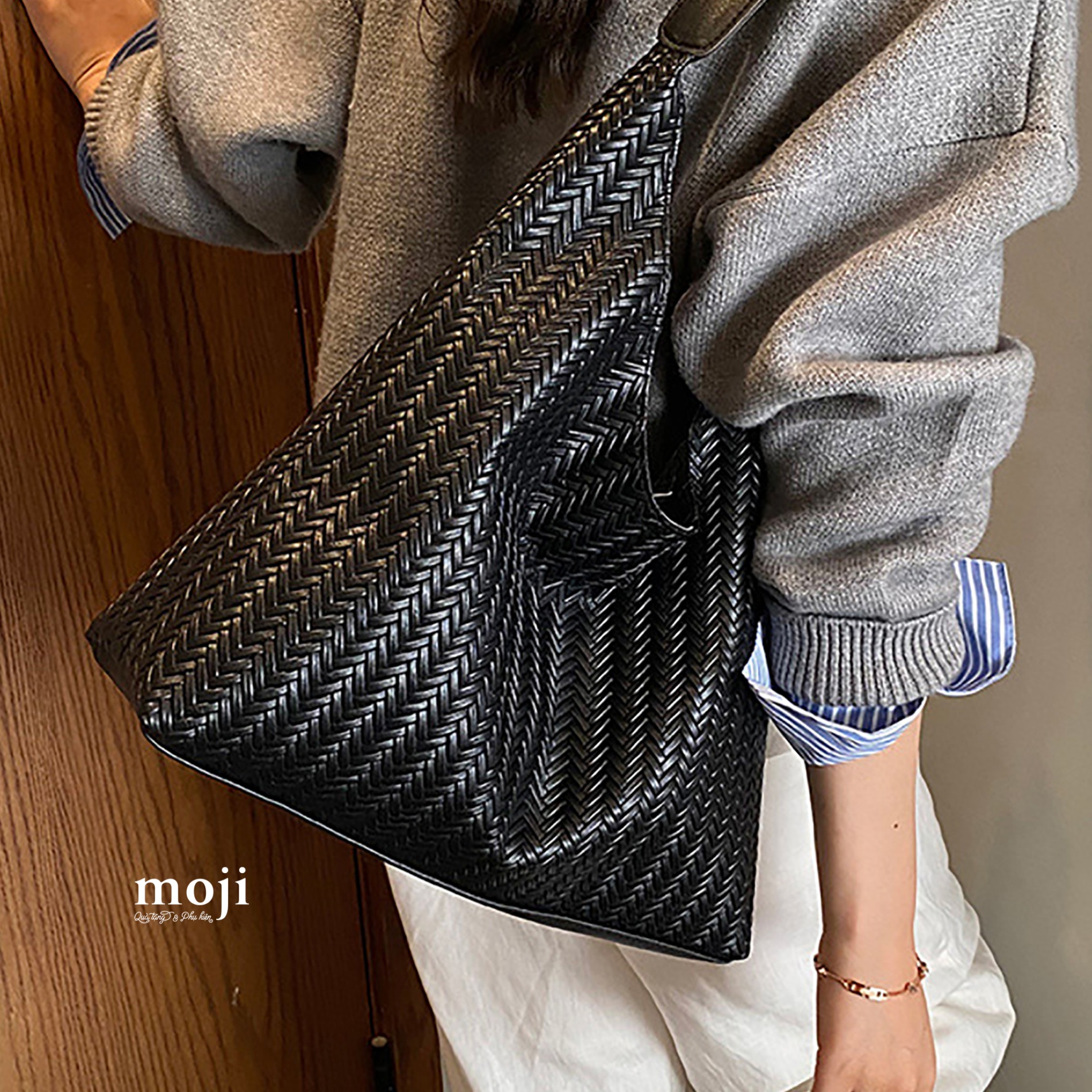 B.23 Túi đeo da Basic tết xương cá khoét miệng 12x25x35