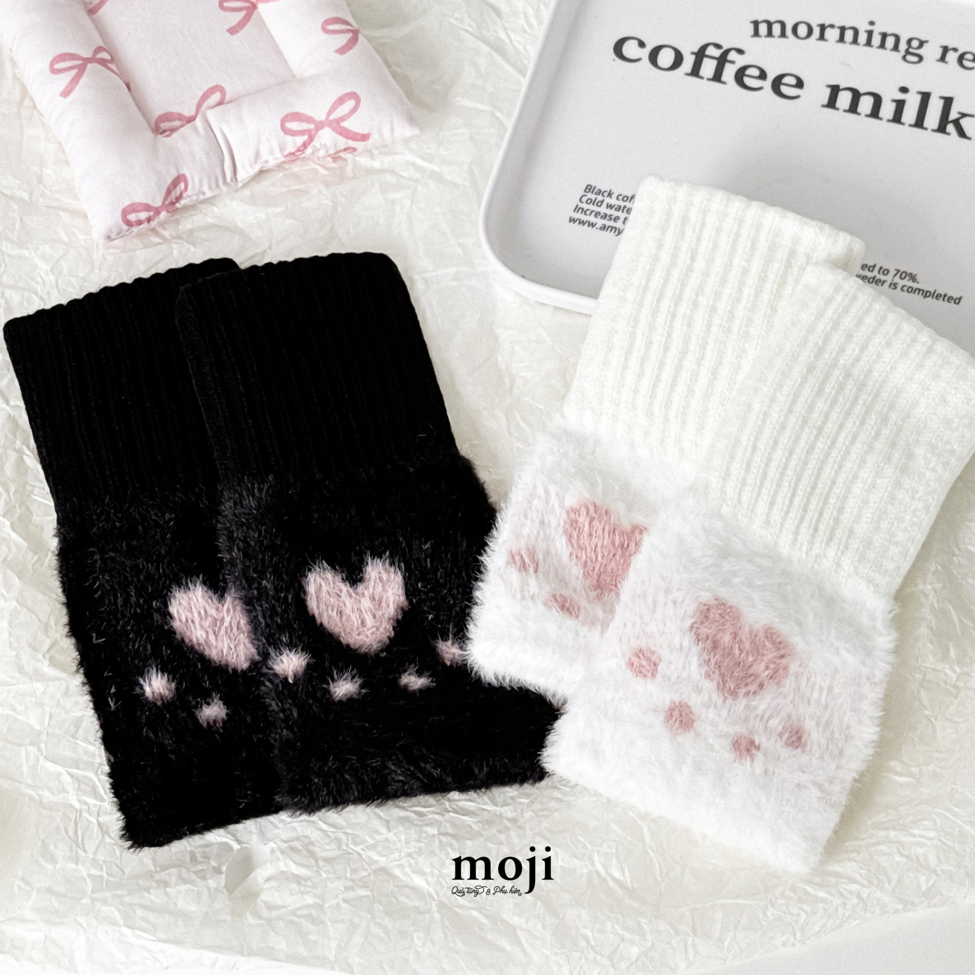 B.090 Găng tay len Heart cat paw style