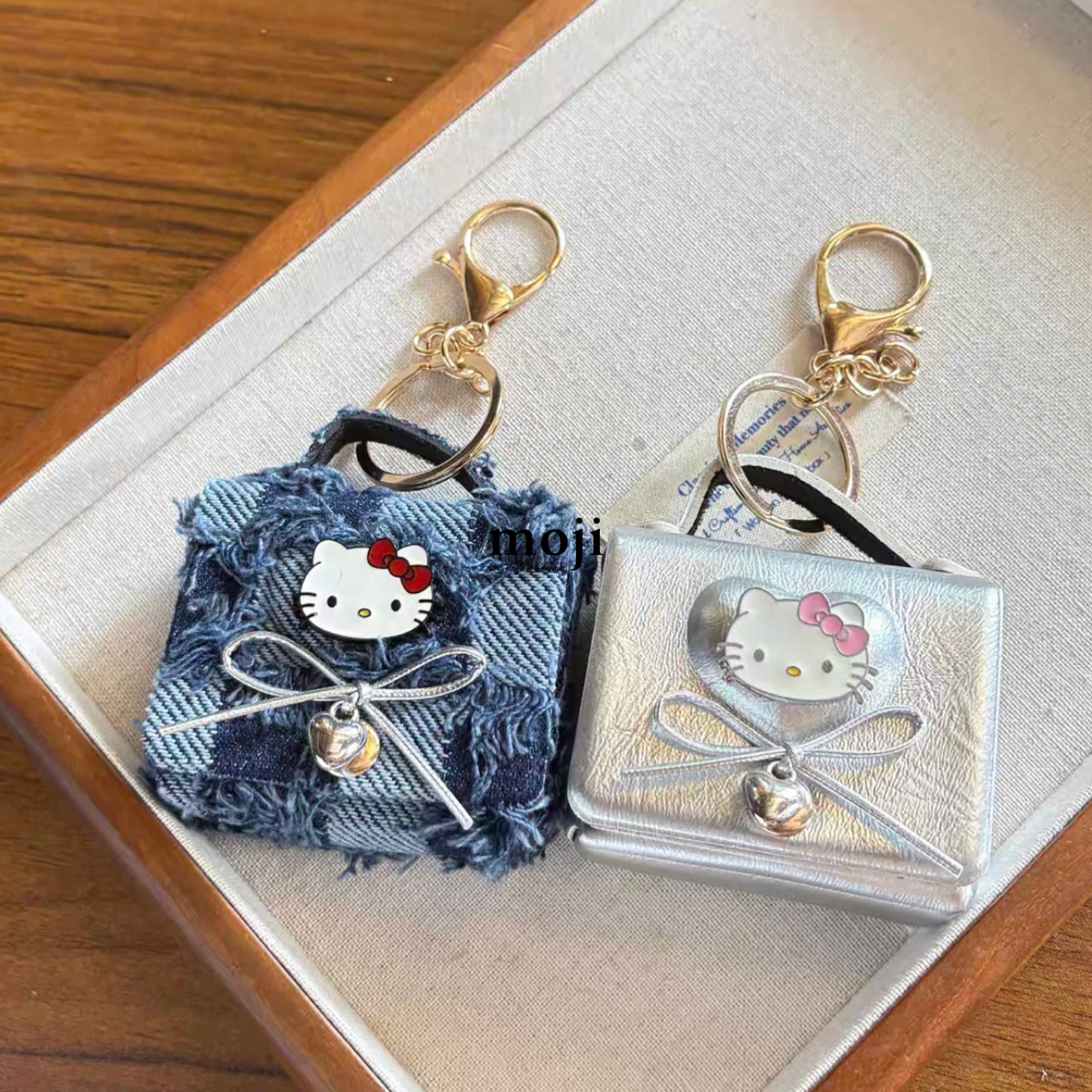 A.830 Túi ví đa năng Sanrio Hello Kitty face dáng túi xách đính nơ thả tim 6x7