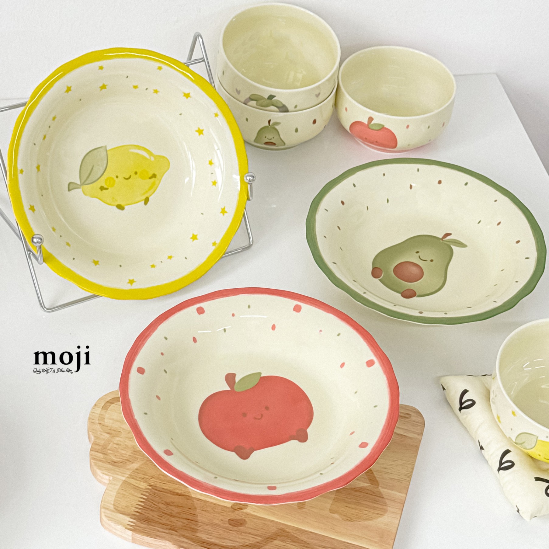 A.211 Đĩa gốm sứ Happy Fruit nền họa tiết viền màu 4x21