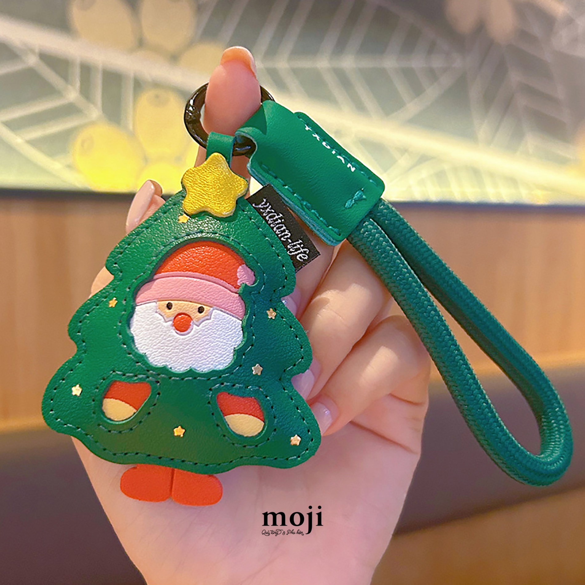 B.05I Móc khóa Xmas santa cosplay xmas tree