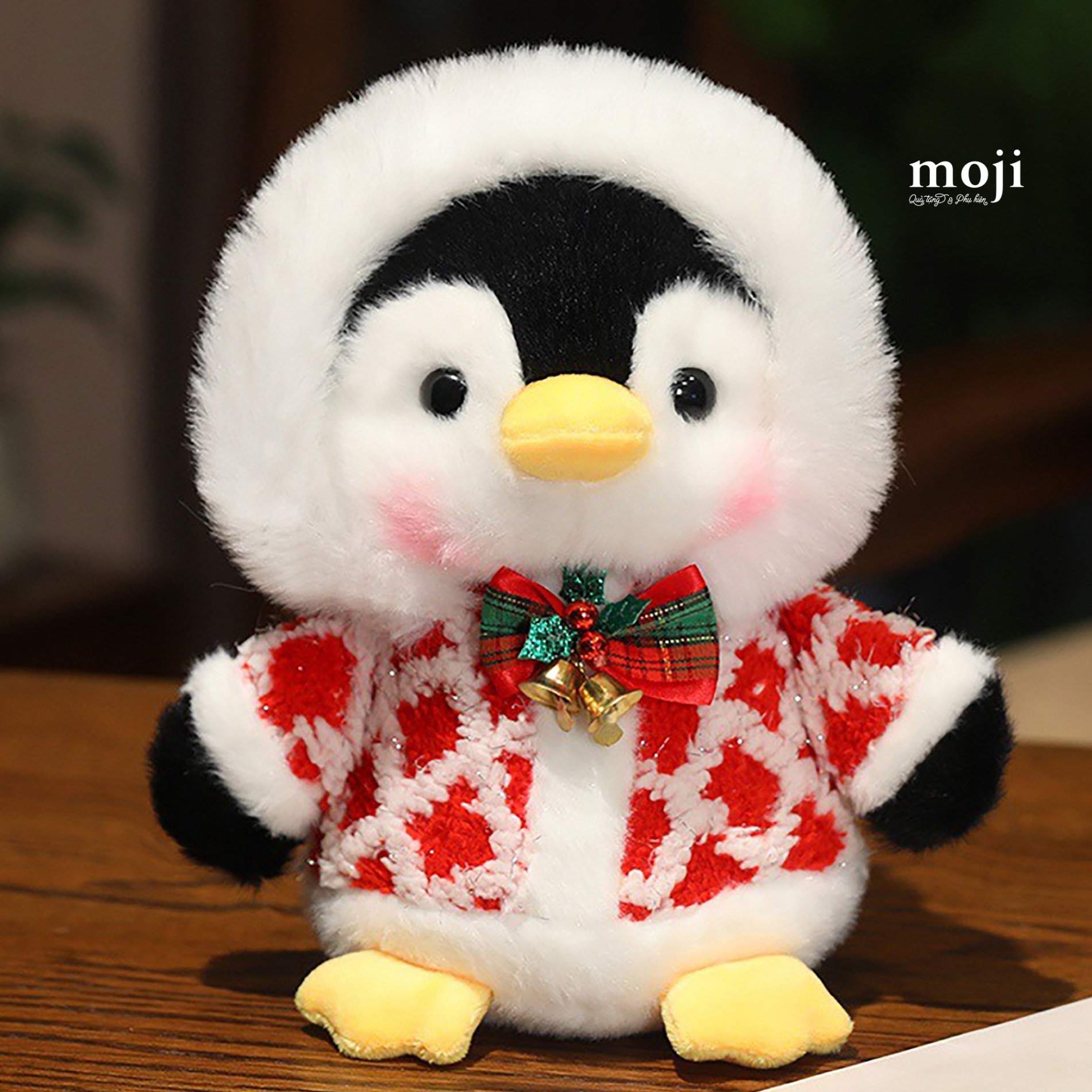 A.750 Gấu bông xmas Penguin áo đỏ 22cm