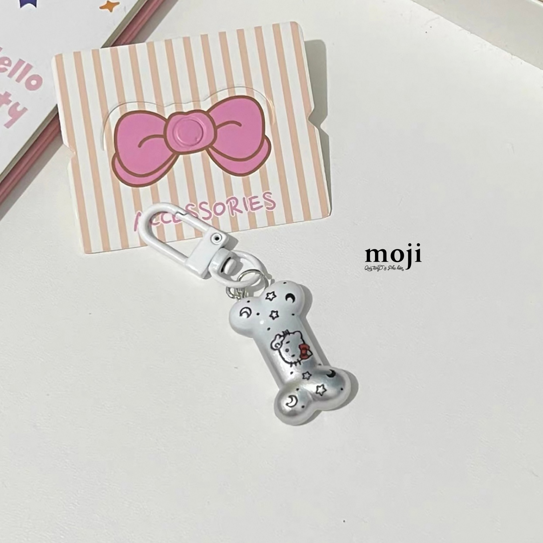 B.05E Móc khóa HLK-25118442