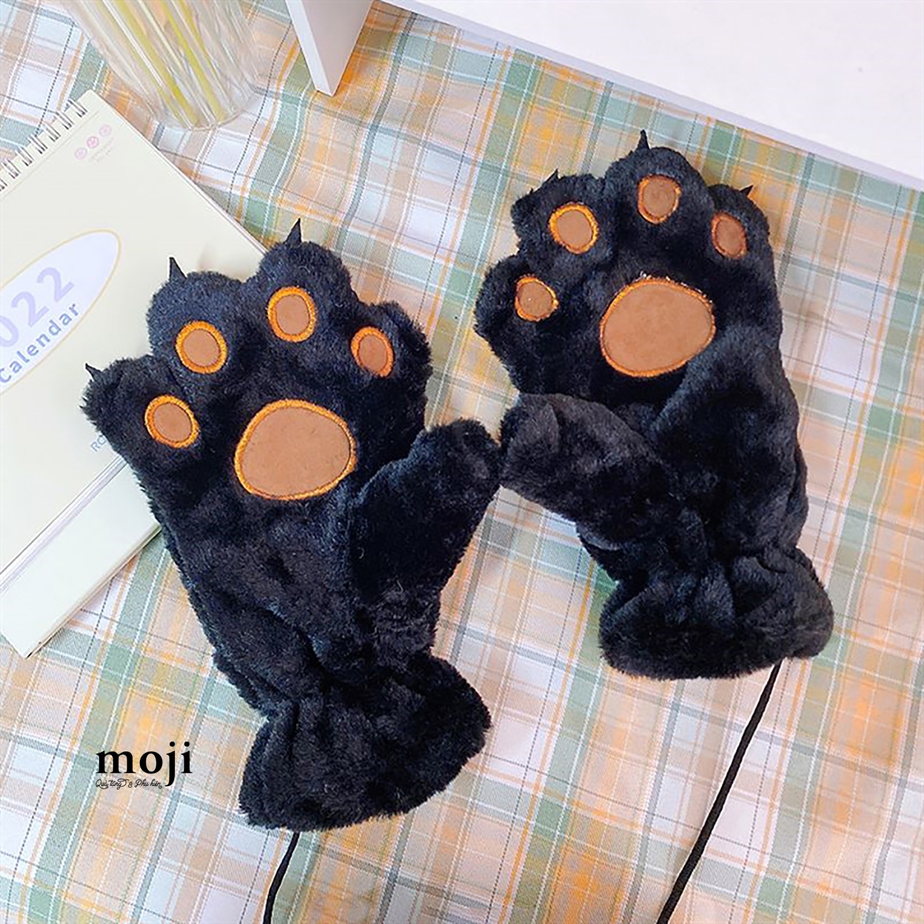 B.095 Găng tay-25116643