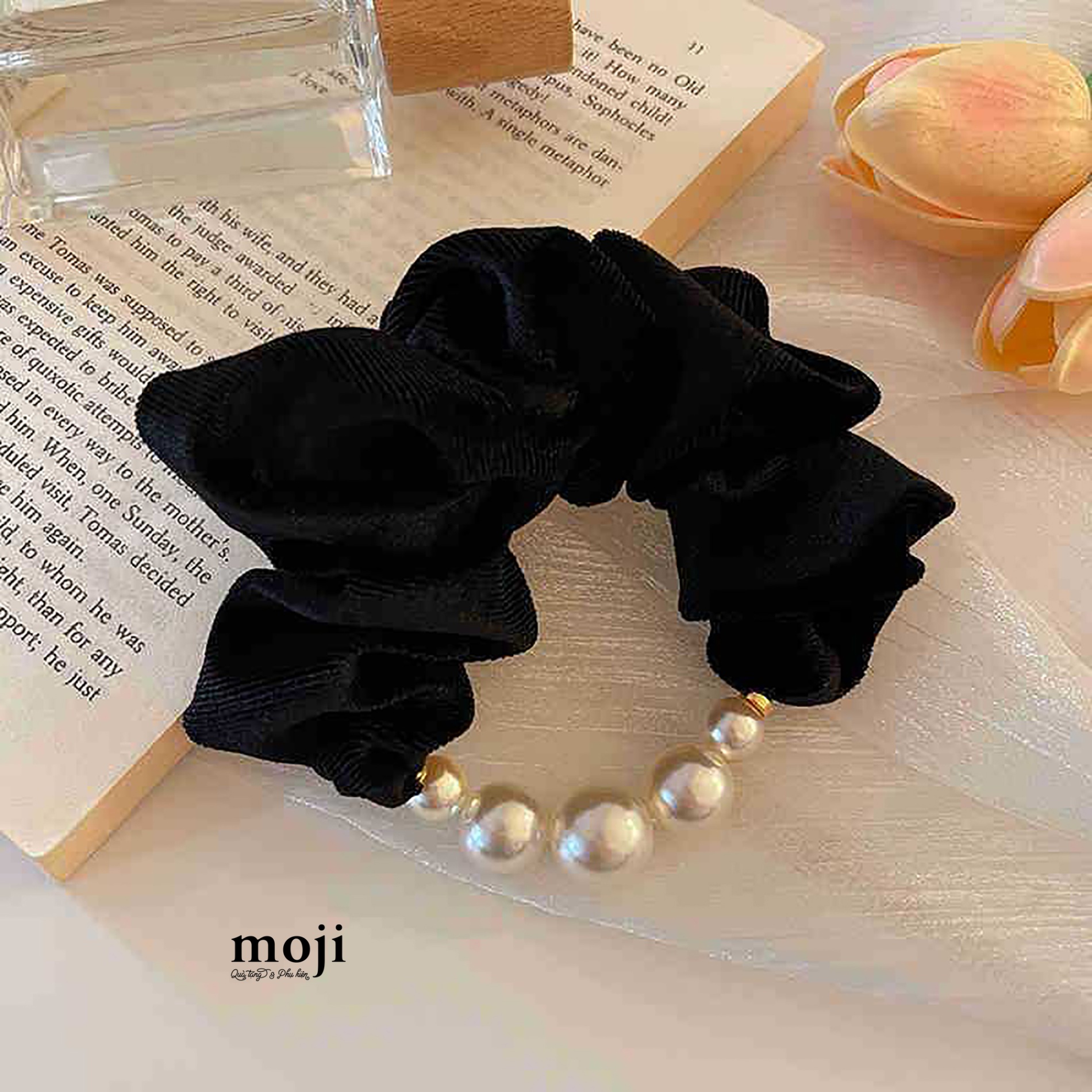 B.061 Buộc tóc OCE-26010924