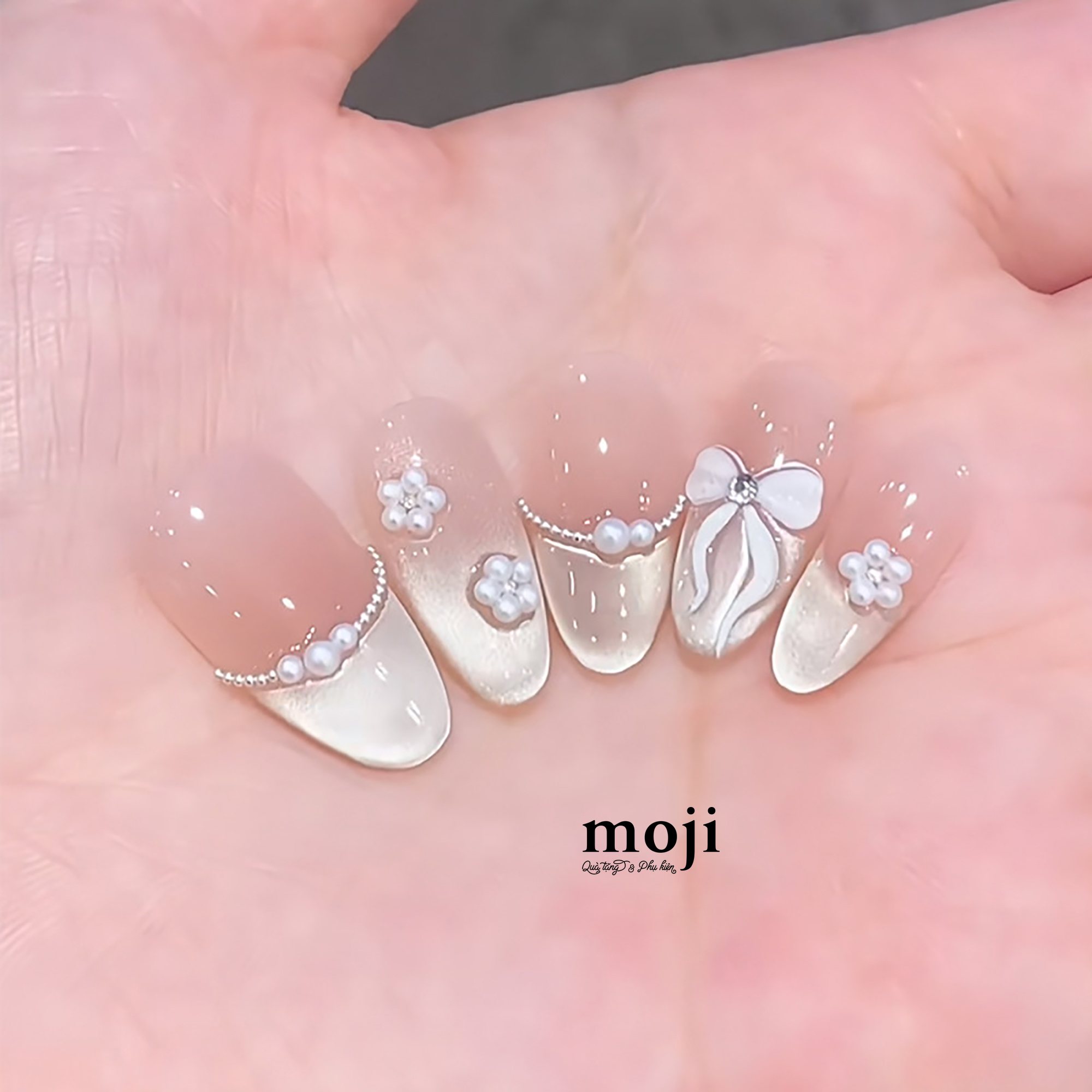 ThumbnailUri