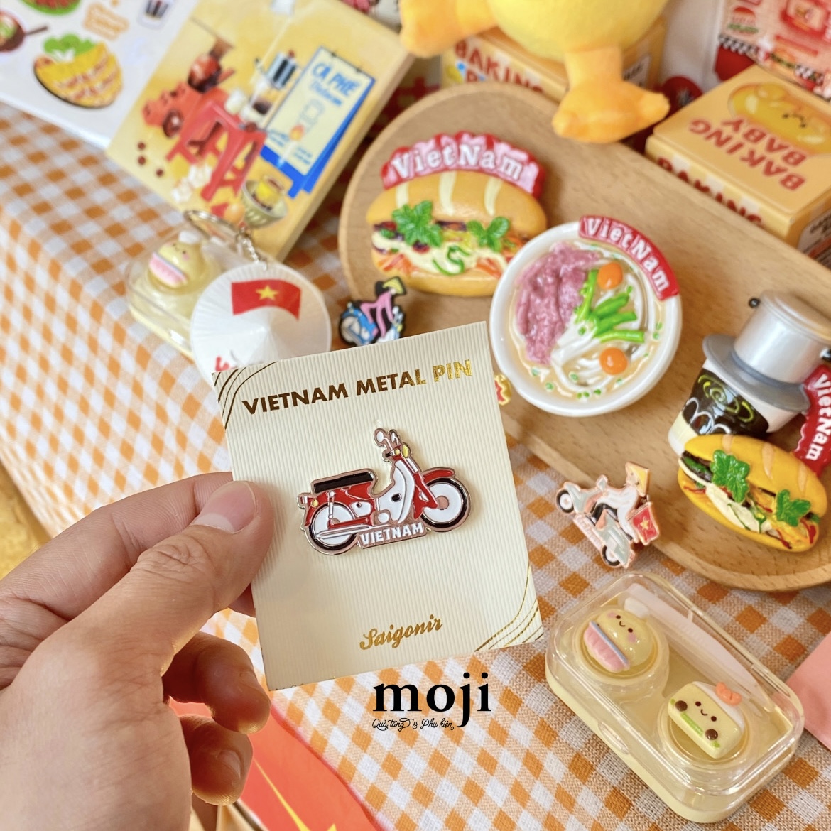 A.880 Huy hiệu VN VEH-26043283