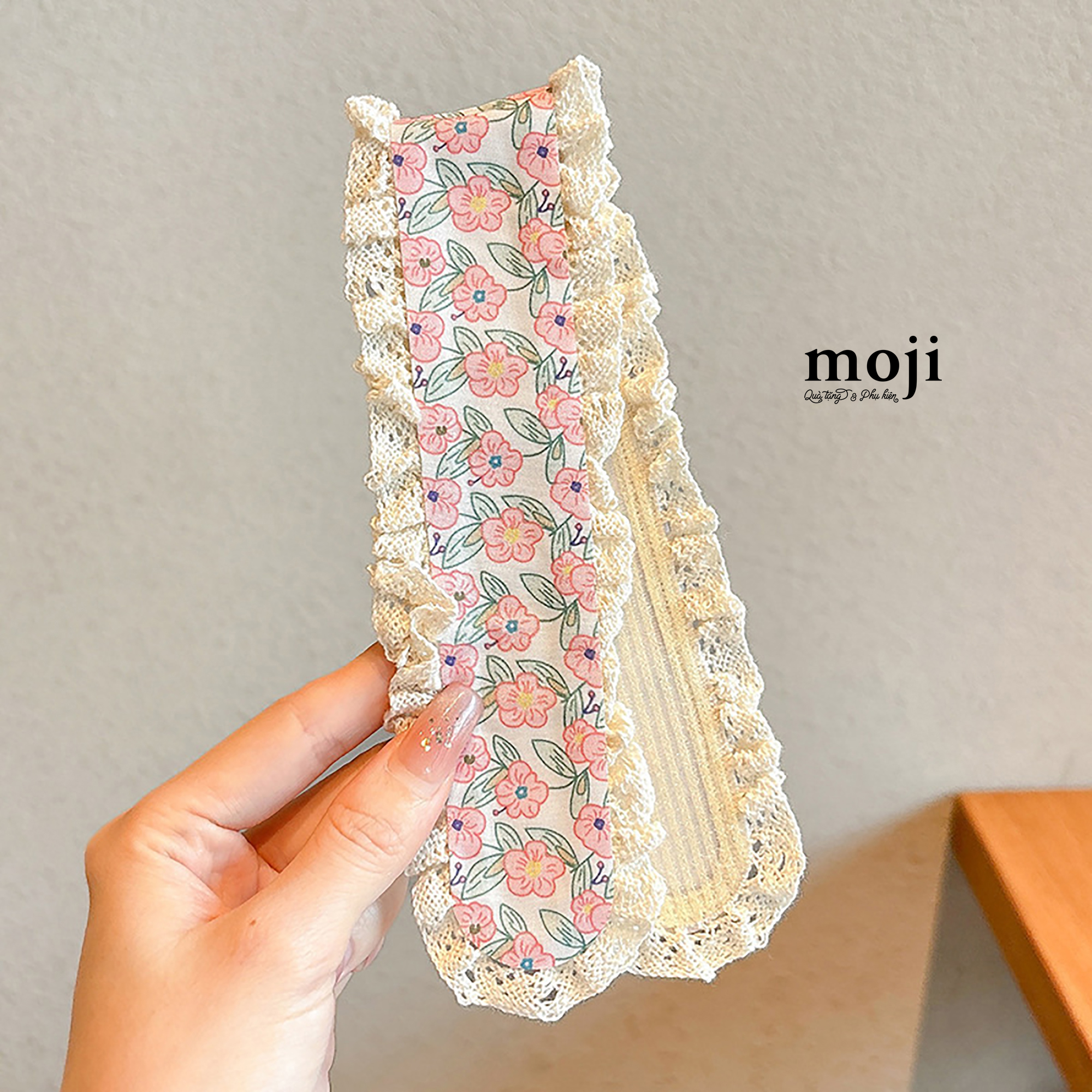 A.979 Miếng dán tóc FLO-26060006