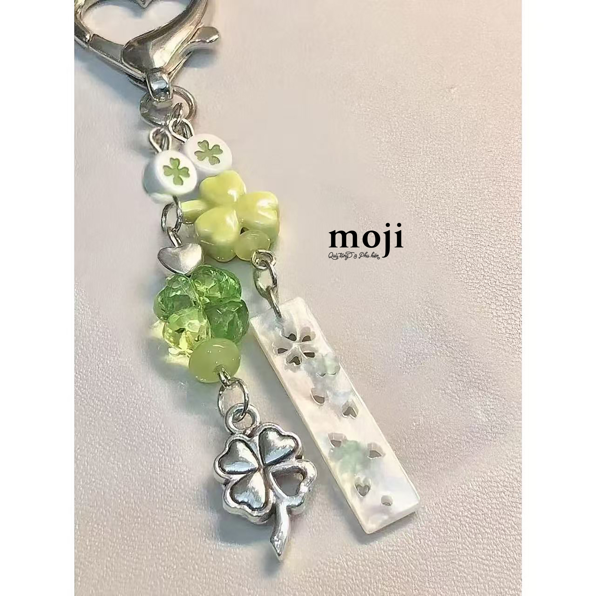 B.05E Móc khoá C4L-26070176