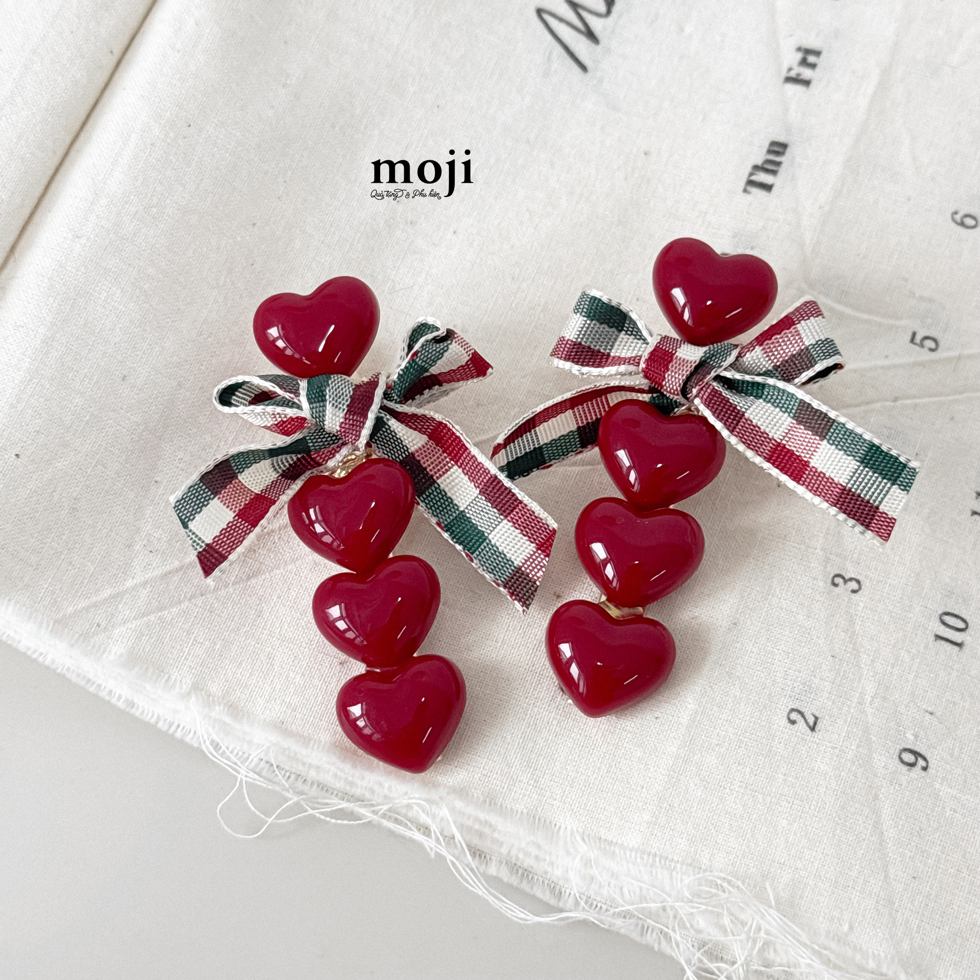 B.070 Kẹp tóc S2 LOV BWN-26020271