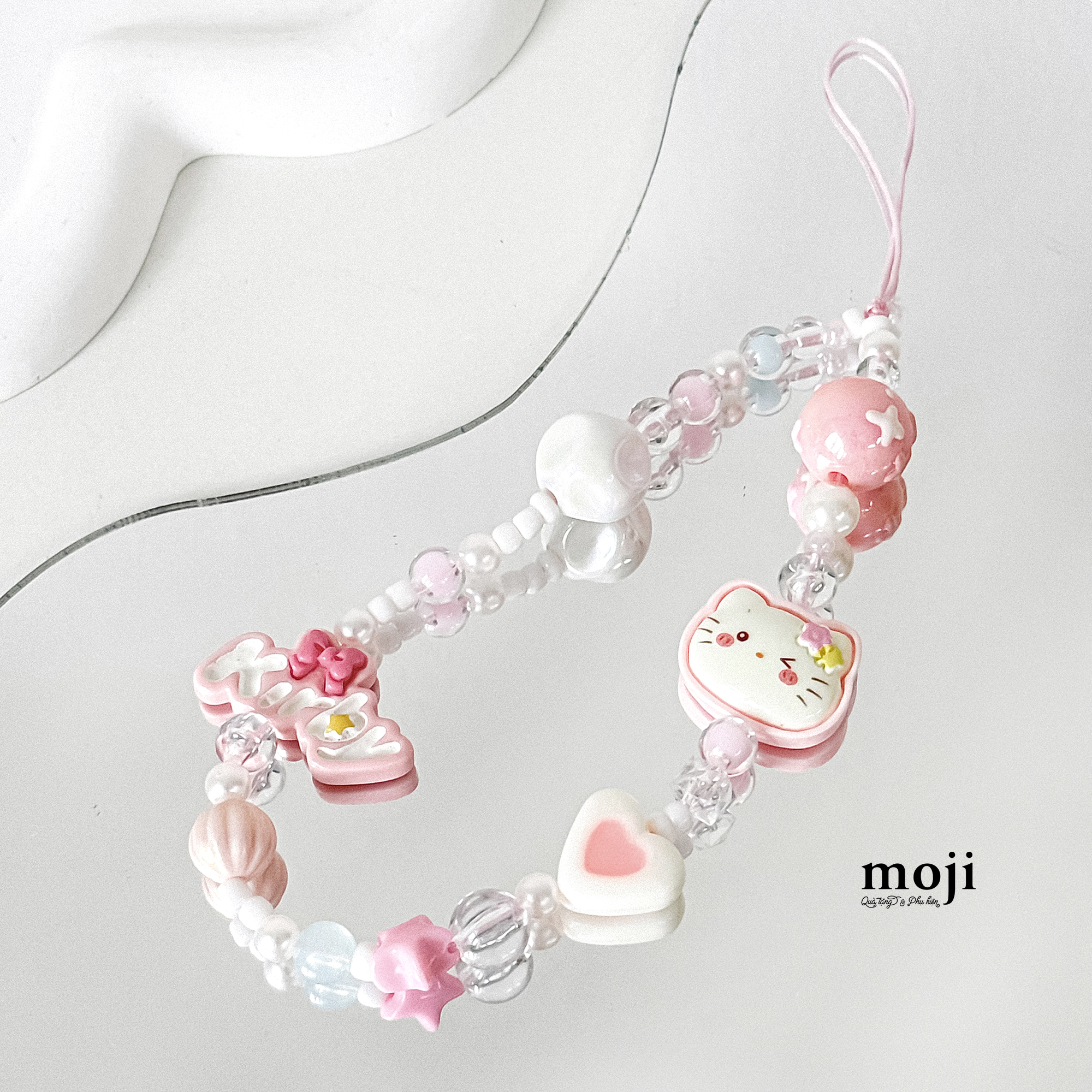Dây đeo điện thoại Sanrio family Hello Kitty face heart kirby text