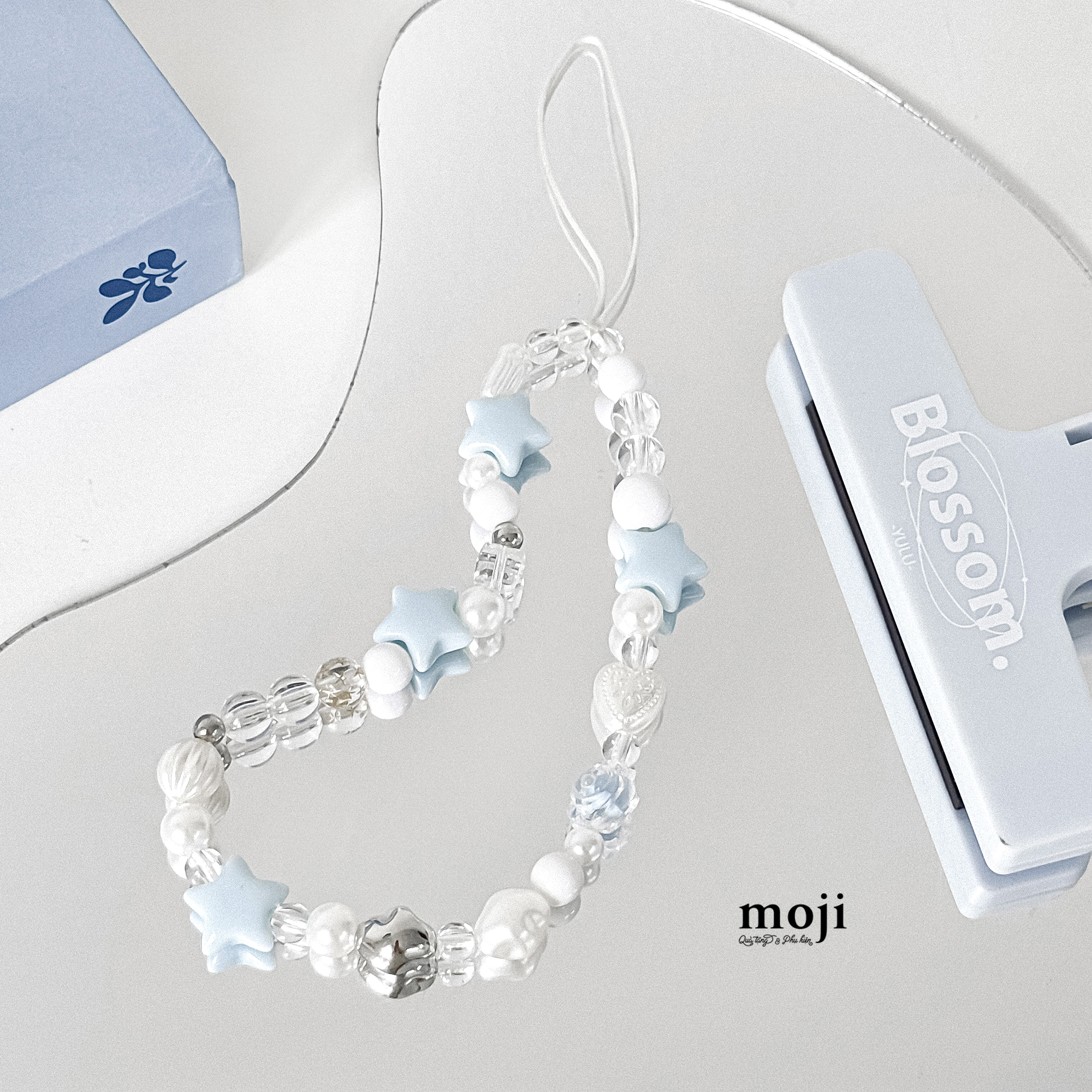 Dây đeo điện thoại Star flower heart ngọc trai ocean style