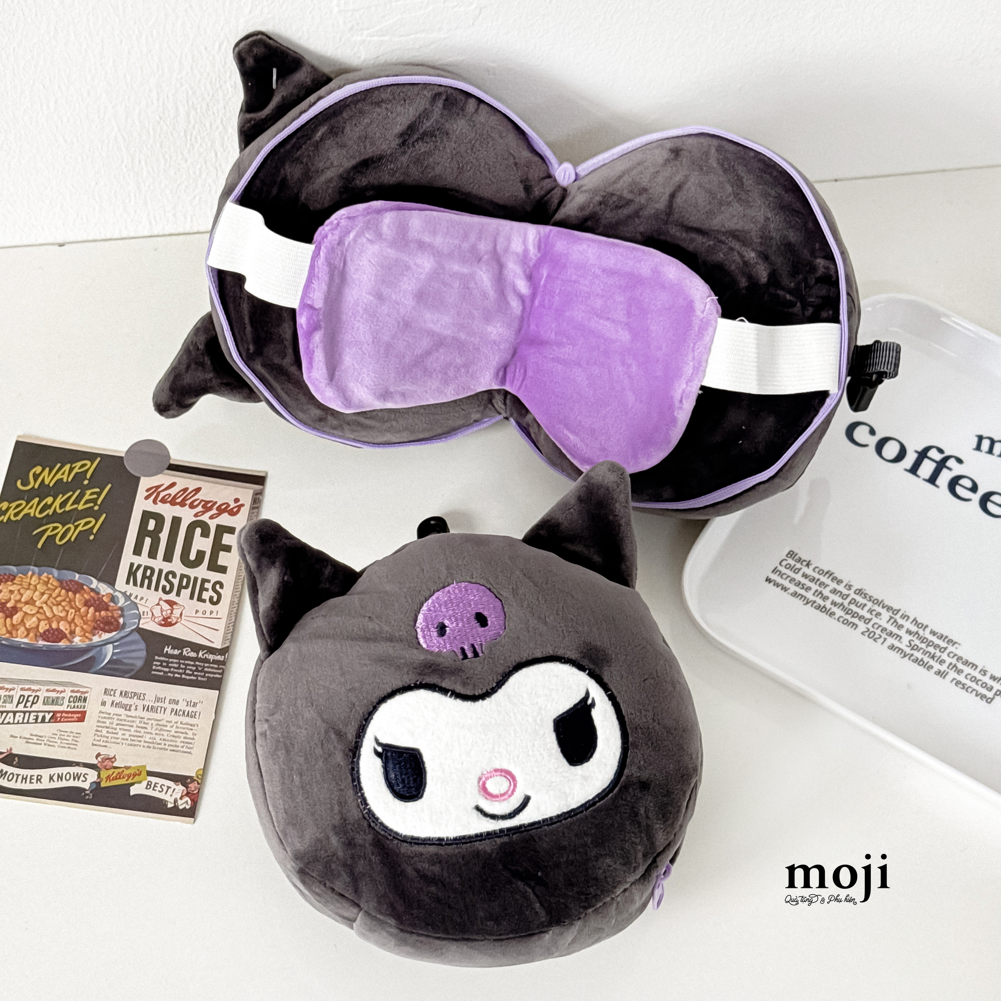 Gối kê cổ kèm bịt mắt gấp gọn Sanrio family Kuromi basic face có tai