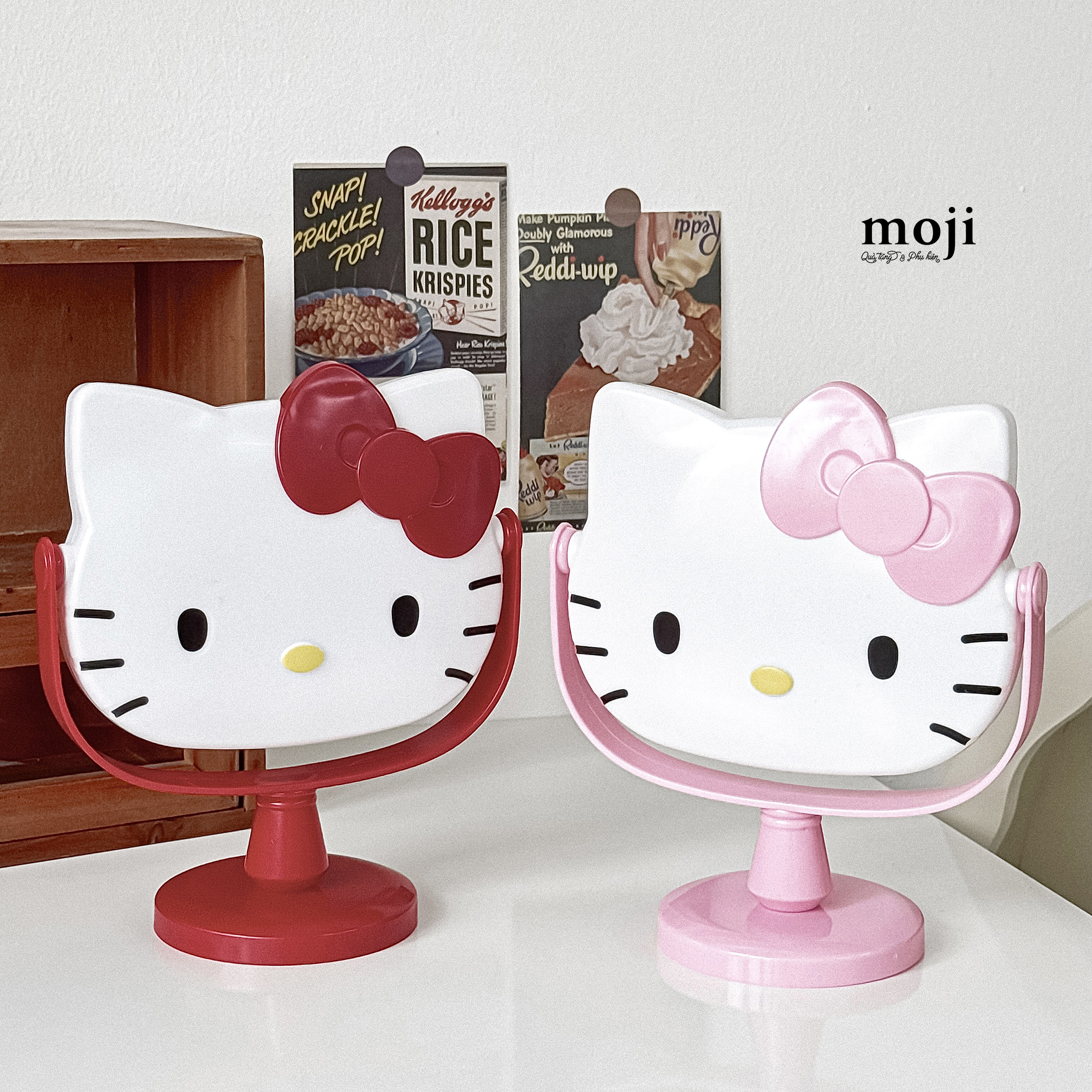 Gương để bàn Sanrio family Hello Kitty face có tai 18x21
