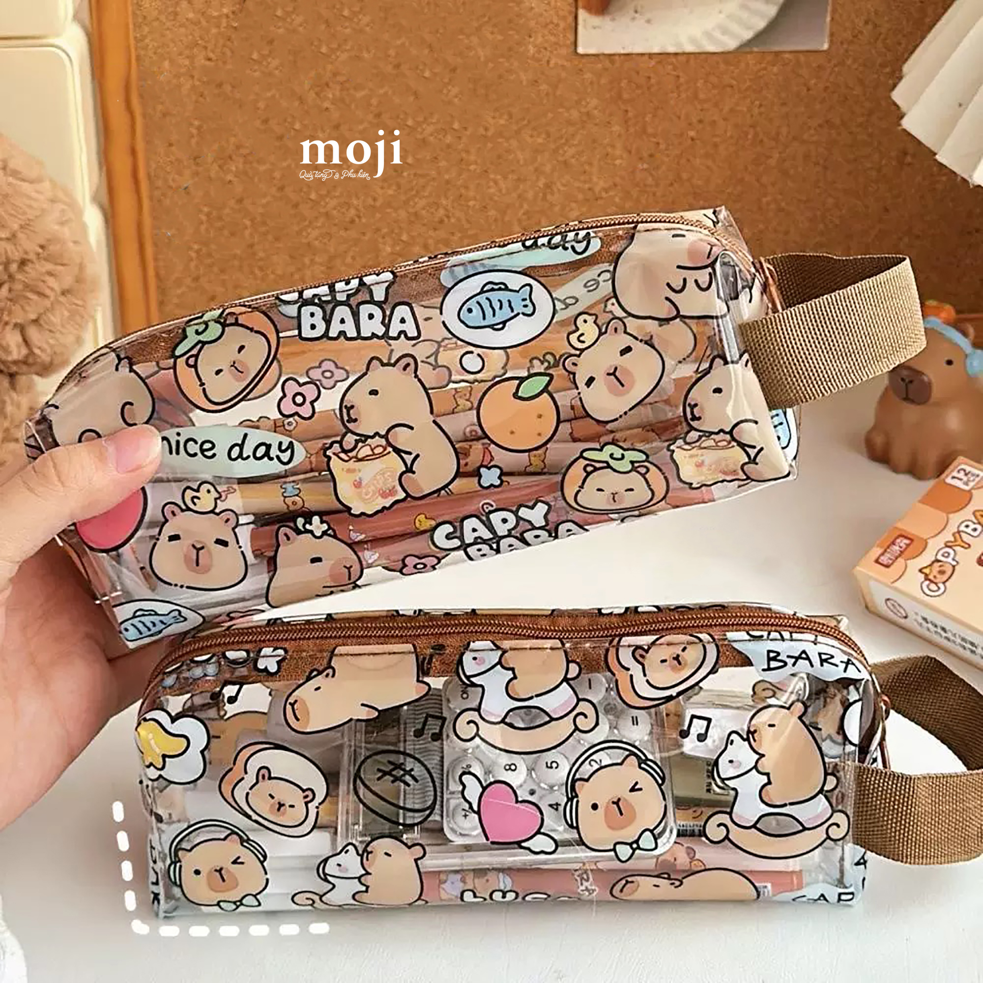 Hộp bút MJ trong suốt Capybara luck nice day 5x6x19