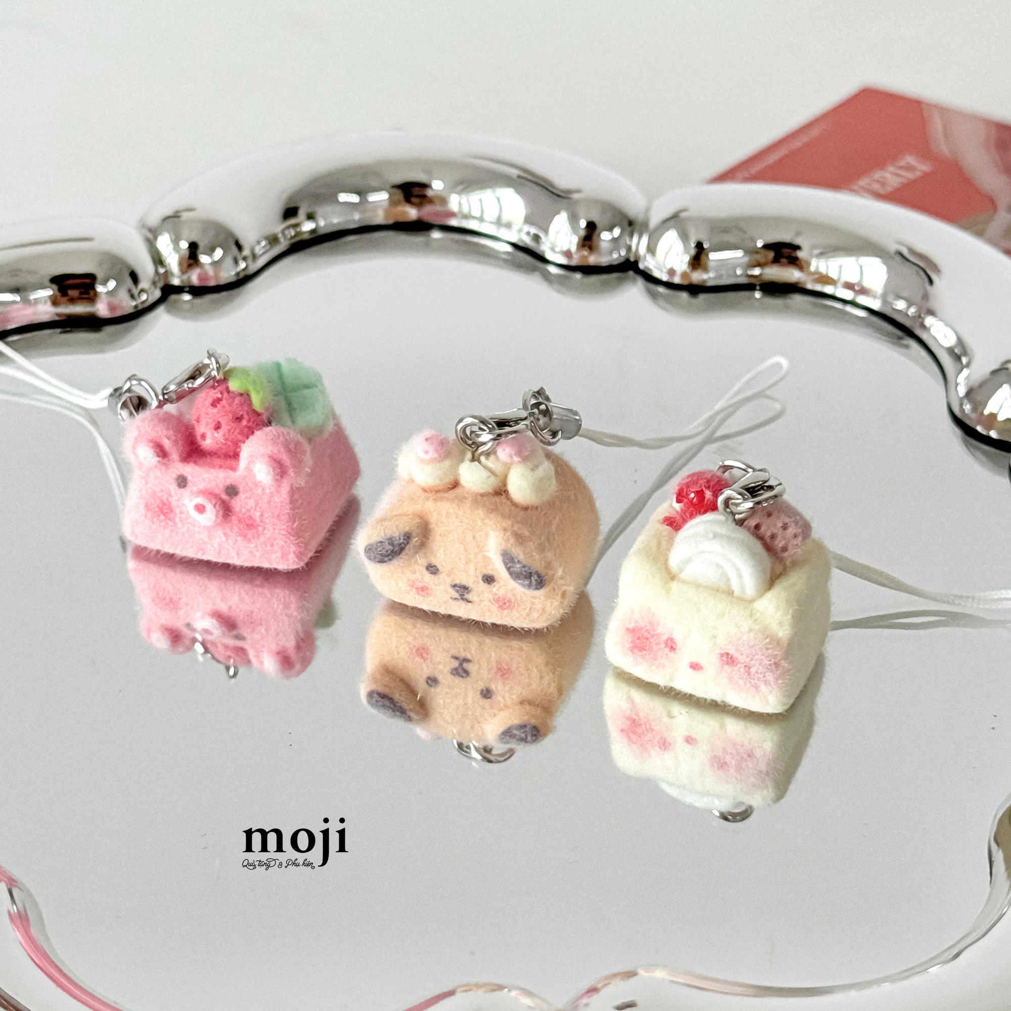 Móc đeo điện thoại Cute animal cake lông ngắn