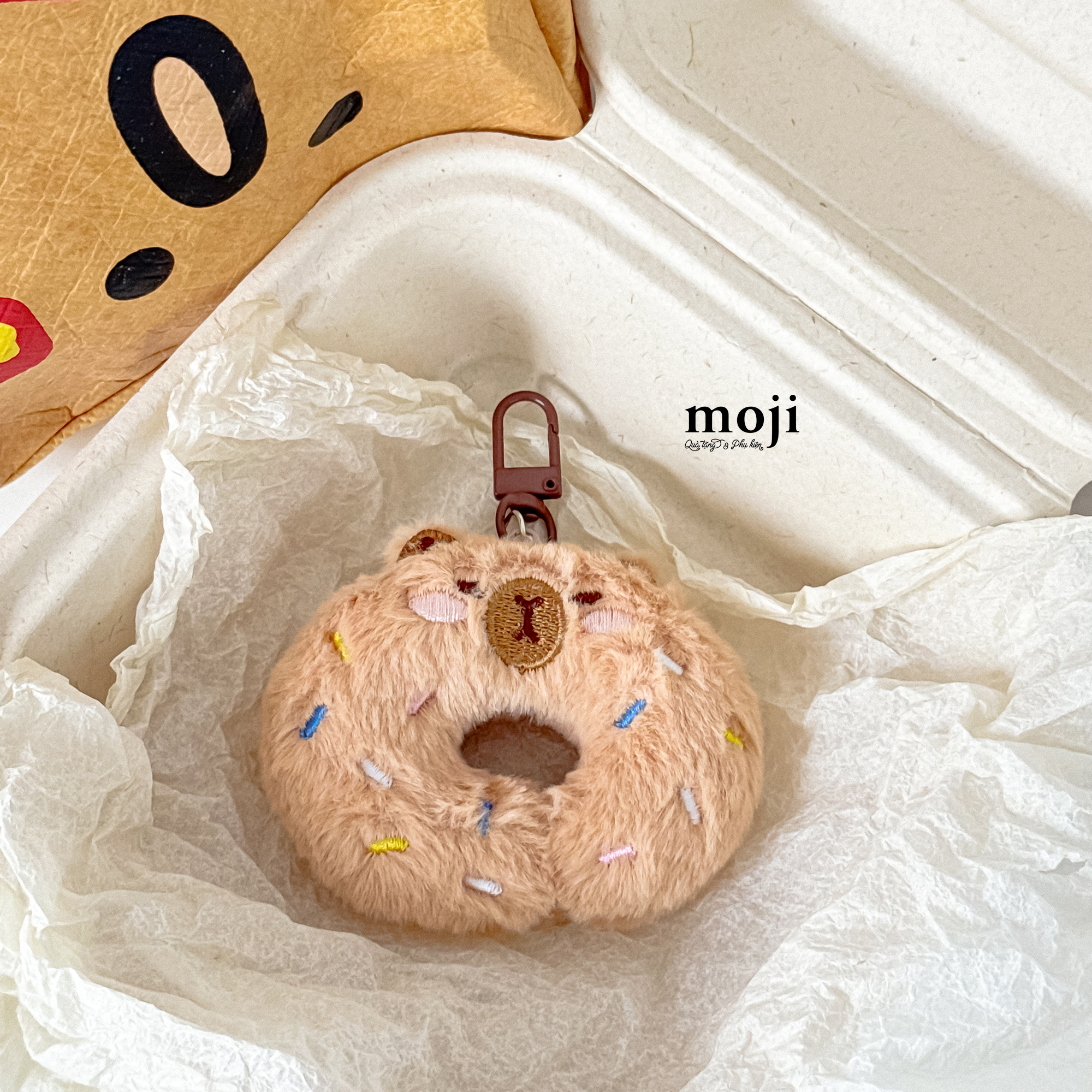 Móc khóa nhồi bông Capybara donut