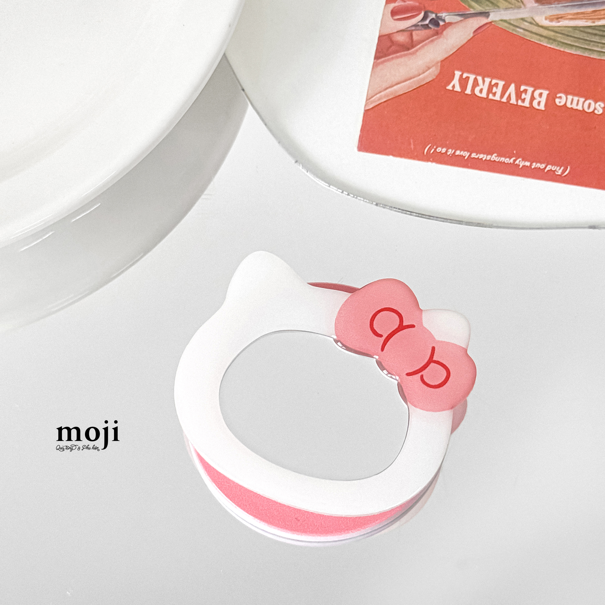 Mojipop gương magsafe Sanrio family Hello Kitty face