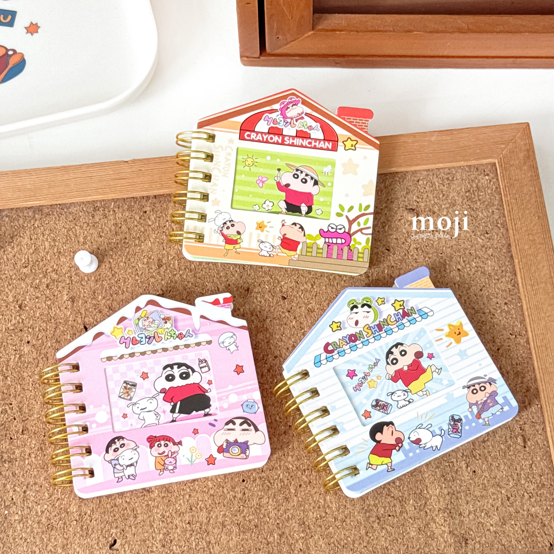 Sổ vở lò xo mini MJ Crayon Shinchan house 8x8