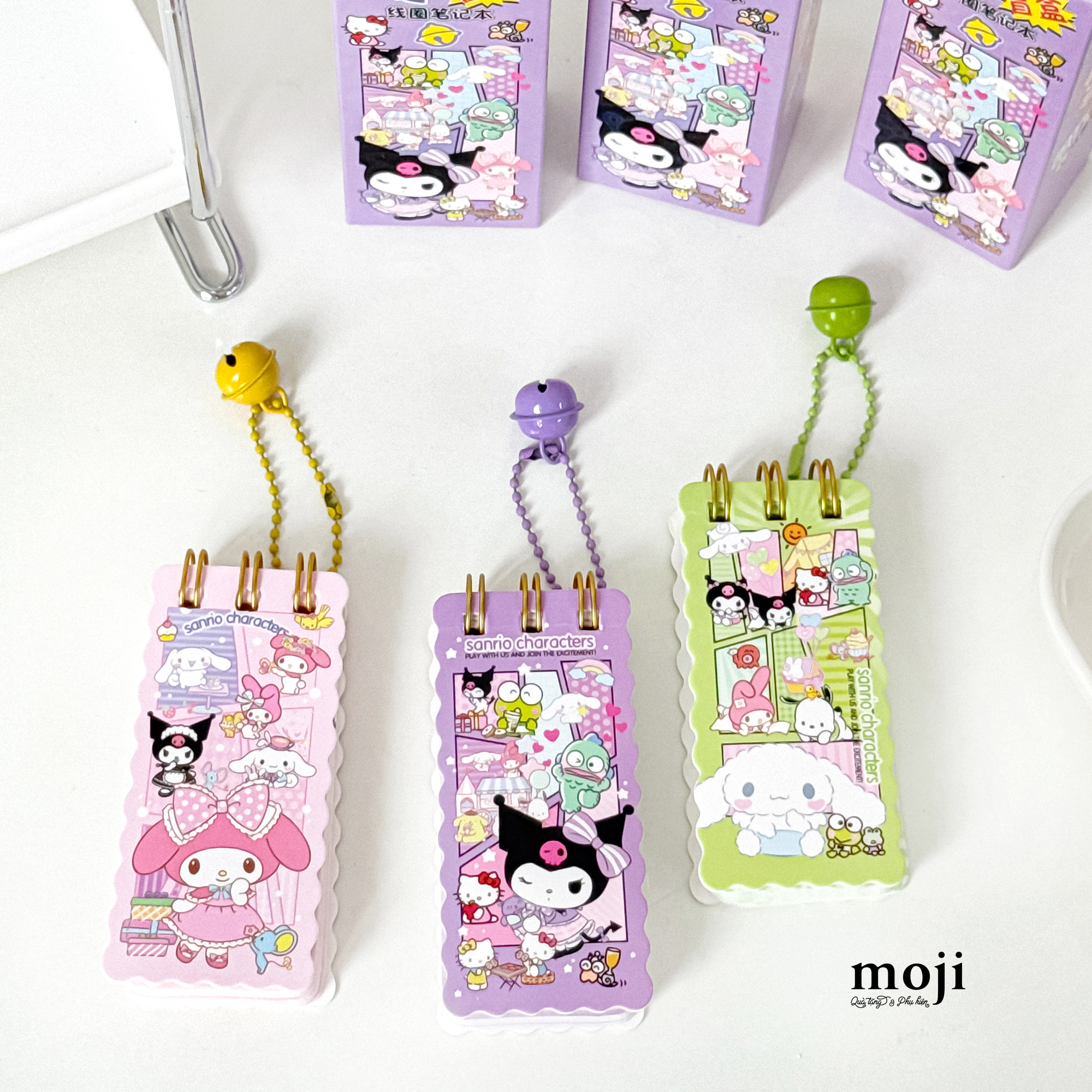 Sổ vở lò xo mini MJ Sanrio family story good luck viền lượn sóng leng keng 4x9