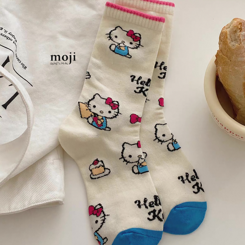 Tất vớ cổ cao Sanrio family Hello Kitty viền cổ phối màu