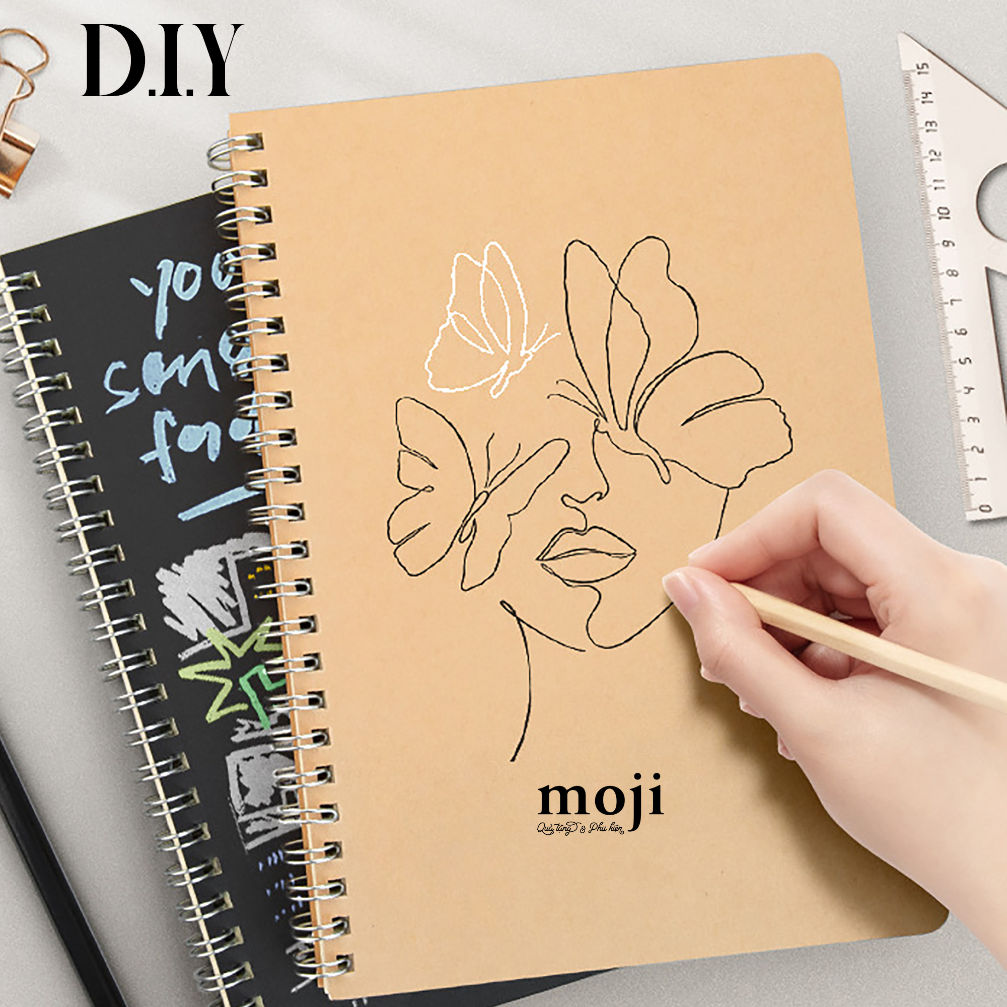 A.641 Vở 1420-26070221 - XX Bỏ chữ TQ, để lại chữ DIY.jpg