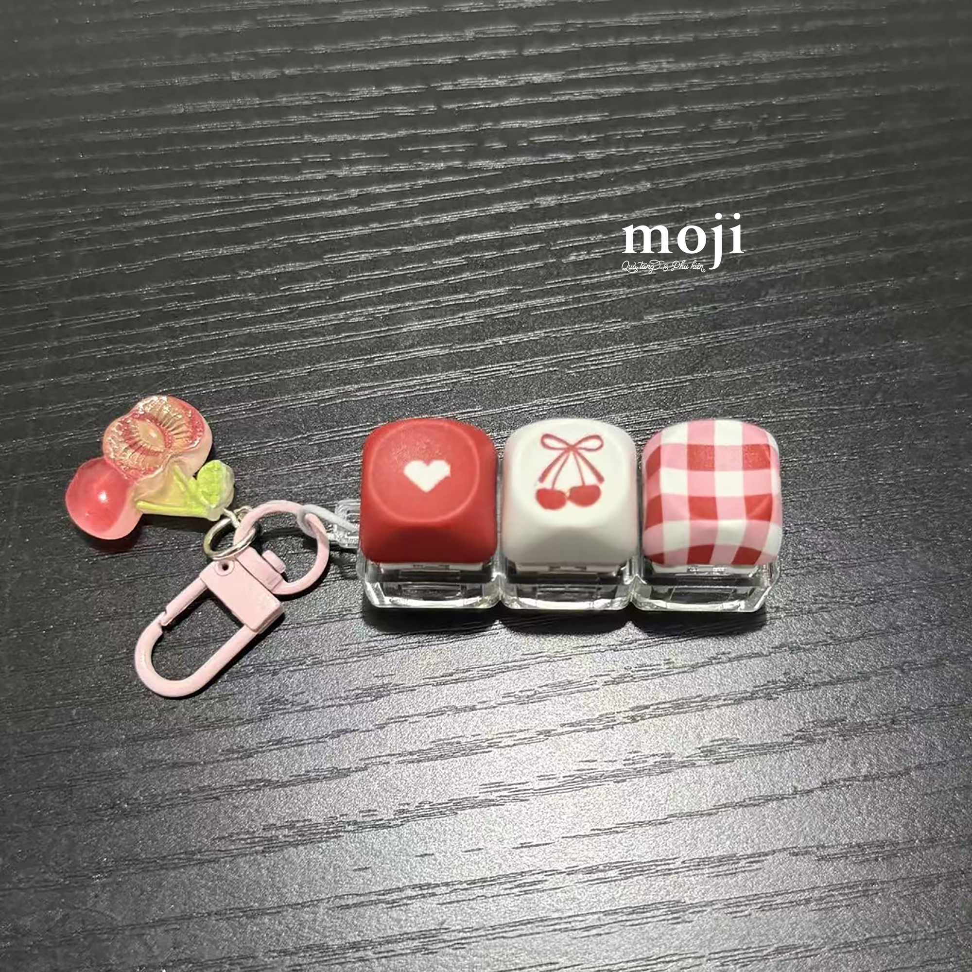 B.05G Móc khóa VET LOV HTT-26090385 - RD Bỏ chữ TQ.jpeg