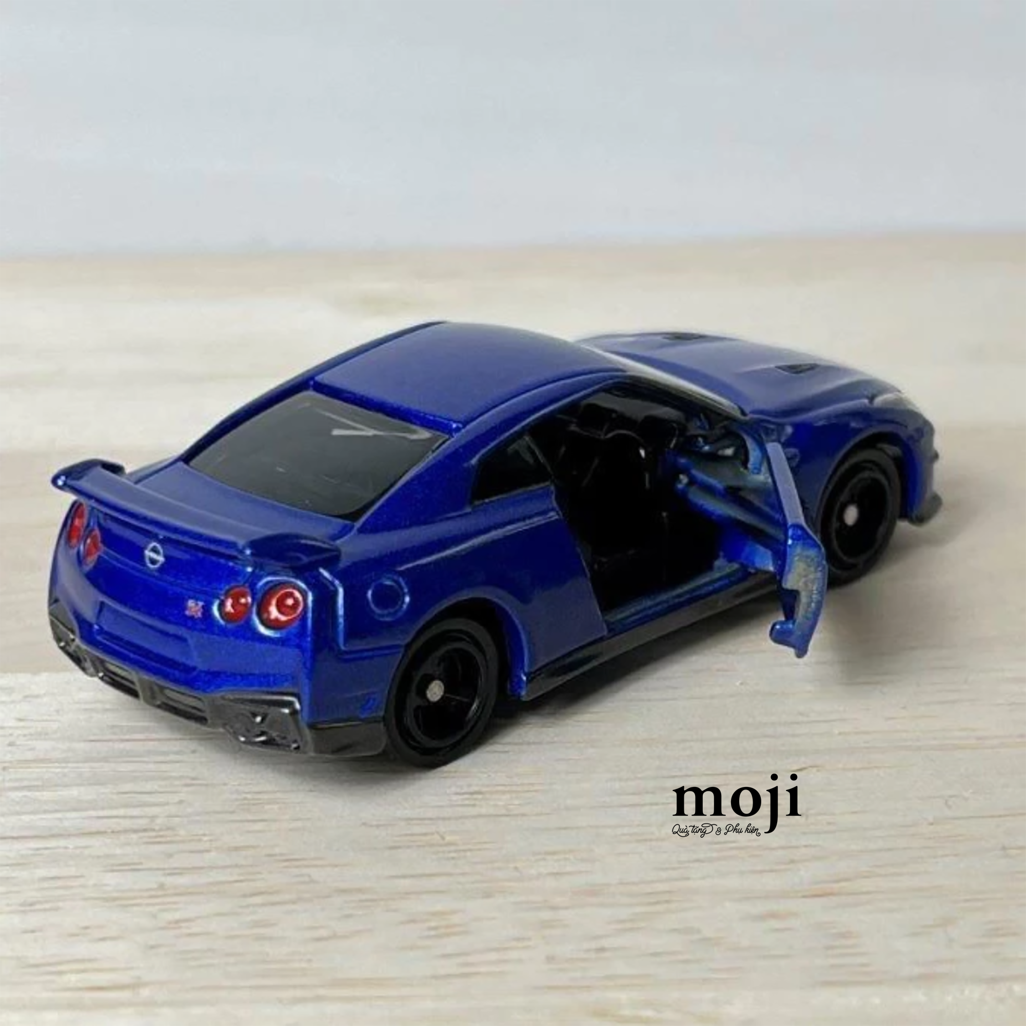 Do-choi-mo-hinh-xe-OFF-228387-26062173-5.png?v=1782186409