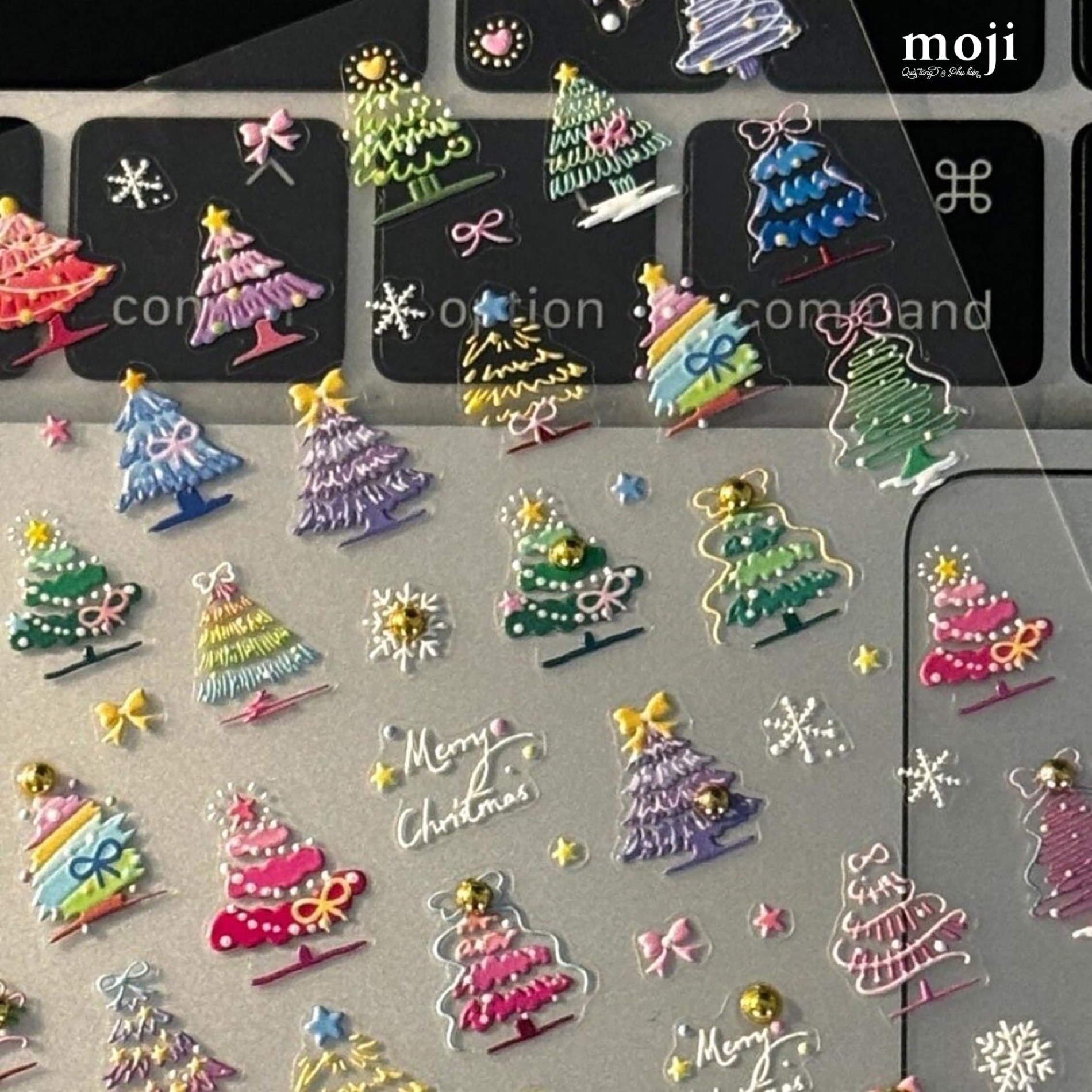 Set-qua-The-more-the-merrier_set 5.jpg
