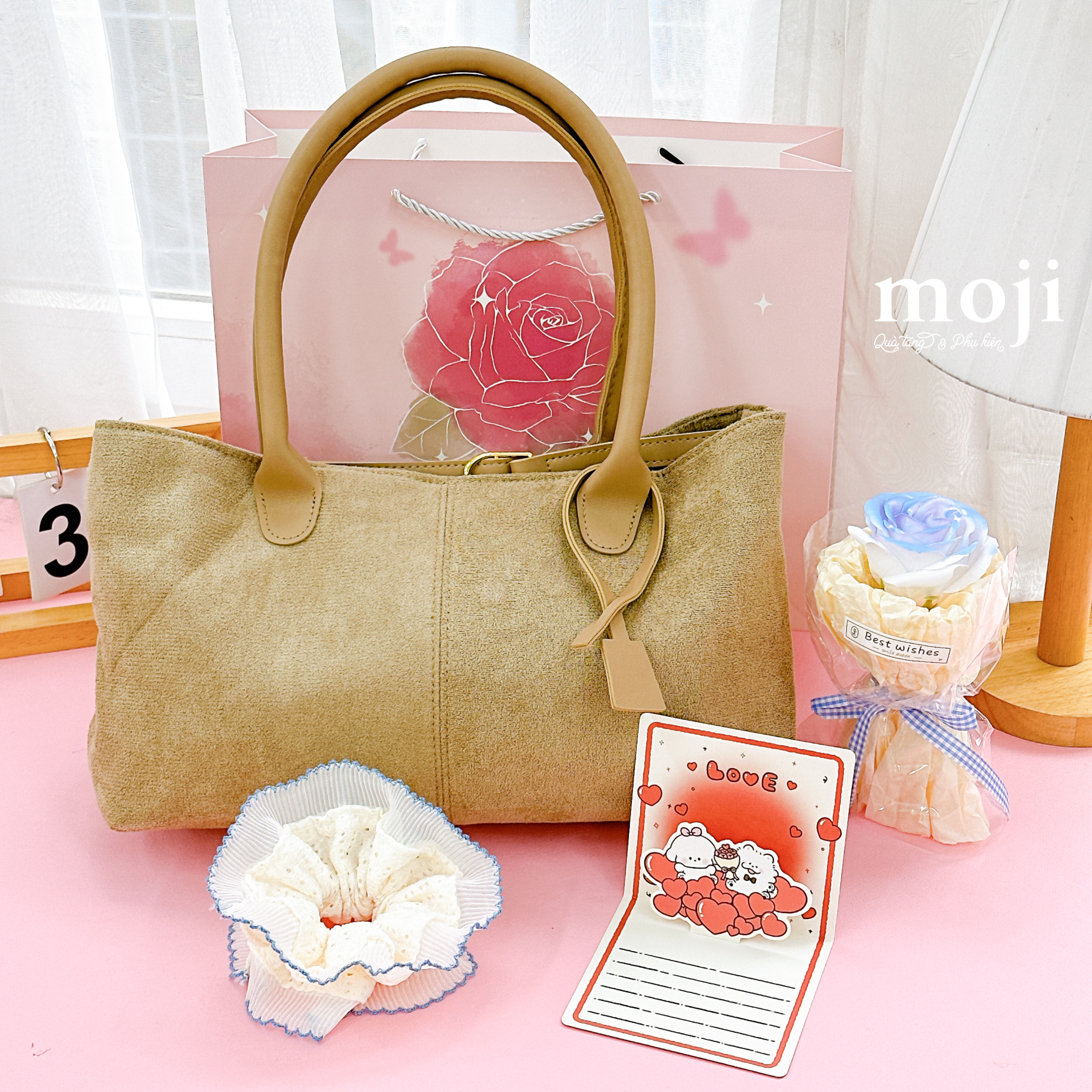 Set-qua-Too-Cute-to-Commute_2D1F1356-7D6E-46F1-B31A-099D64421821.jpg