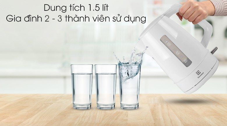 Ấm Siêu Tốc Electrolux EEK1303W