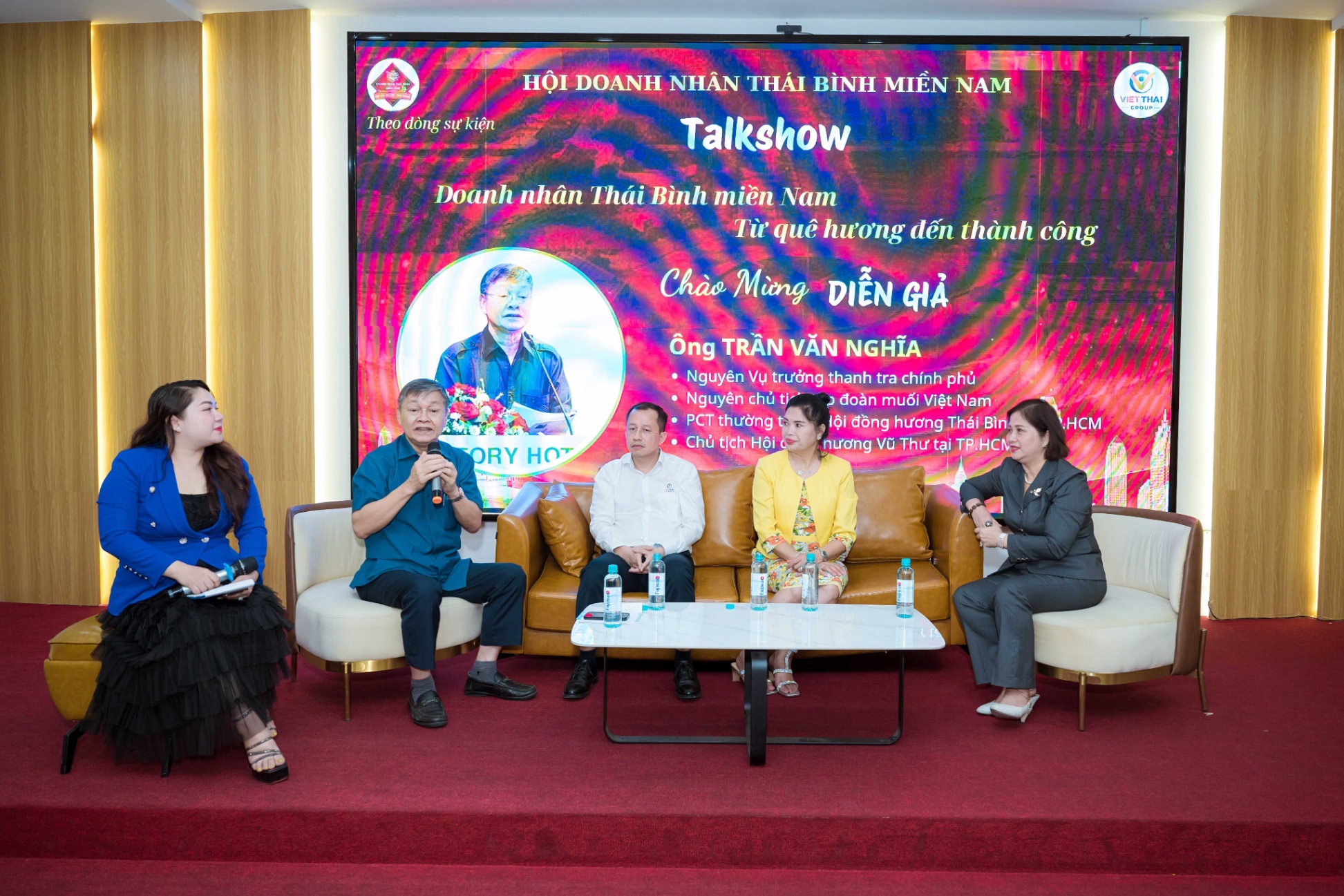 Talkshow “Doanh nhân Thái Bình miền Nam - Từ quê hương đến thành công” diễn ra thành công rực rỡ tại trụ sở Việt Thái Group