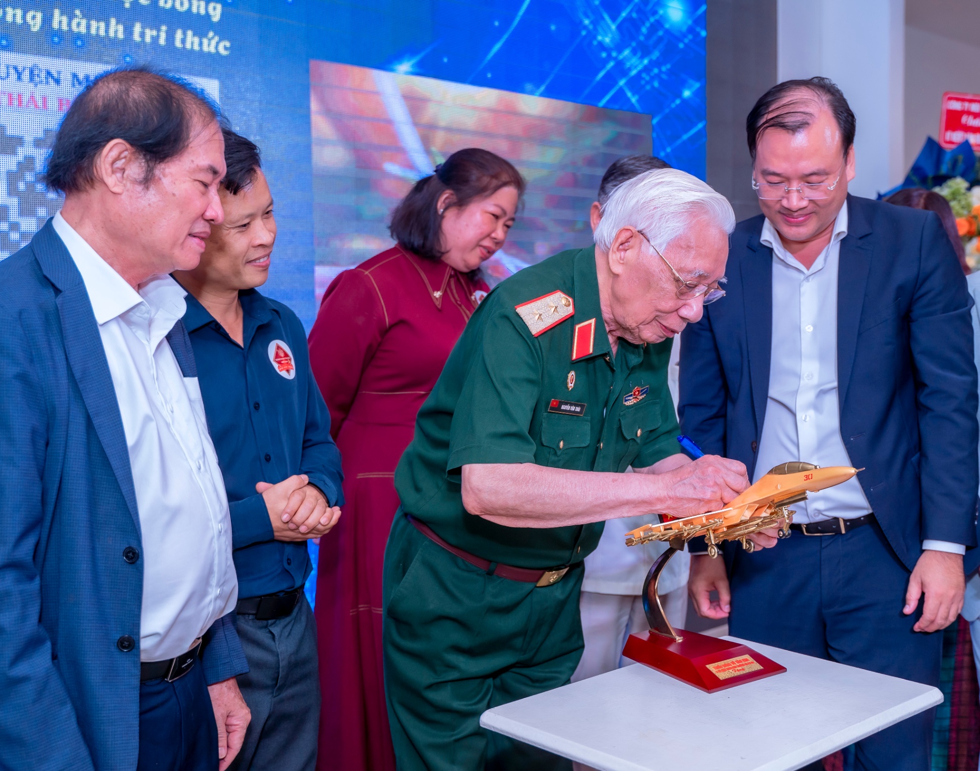 KY-NIEM-3-NAM-THANH-LAP-HOI-DOANH-NHAN-THAI-BINH-MIEN-NAM-DAU-AN-KET-NOI-VA-PHAT-TRIEN-86.jpg