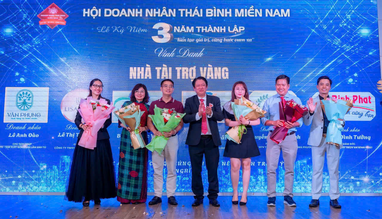 VINH-DANH-NHA-TAI-TRO-VANG-THUONG-HIEU-LISA-FOOD-7.jpg