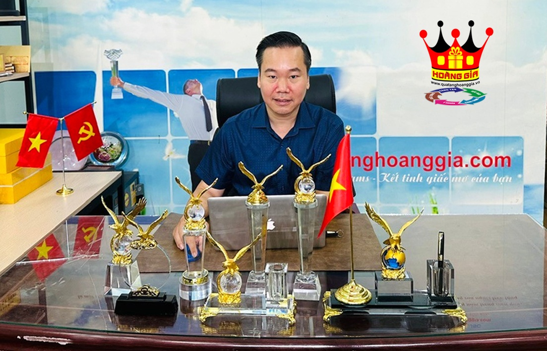 QUÀ TẶNG VINH DANH KHEN THƯỞNG BIỂU TƯỢNG ĐẠI BÀNG