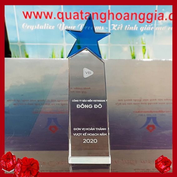 Cúp Ngôi Sao Lưu Nệm Vinh Danh Khen Thưởng Đơn Vị Hoàn Thành Vượt Kế Hoạch CPL64