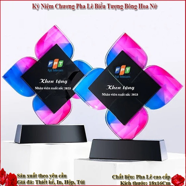 Kỷ Niệm Chương Pha Lê Biểu Tượng Bông Hoa 4 Cánh KNC 105