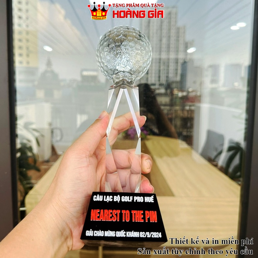 Cúp Pha Lê Bóng Golf D8 Trụ Khắc Hình Golfer CG100