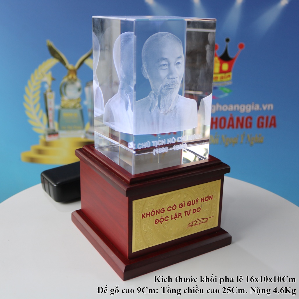 BH102A Biểu Trưng Pha Lê Tượng Bác Hồ 3D