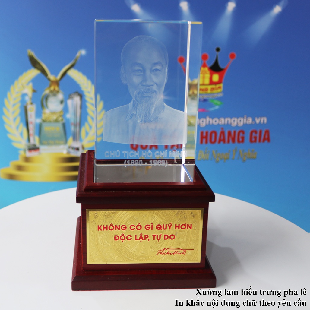 BH102A Biểu Trưng Pha Lê Tượng Bác Hồ 3D