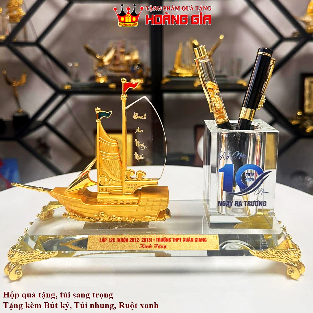 Cắm Bút Thuyền Buồm Phong Cách Tối Giản