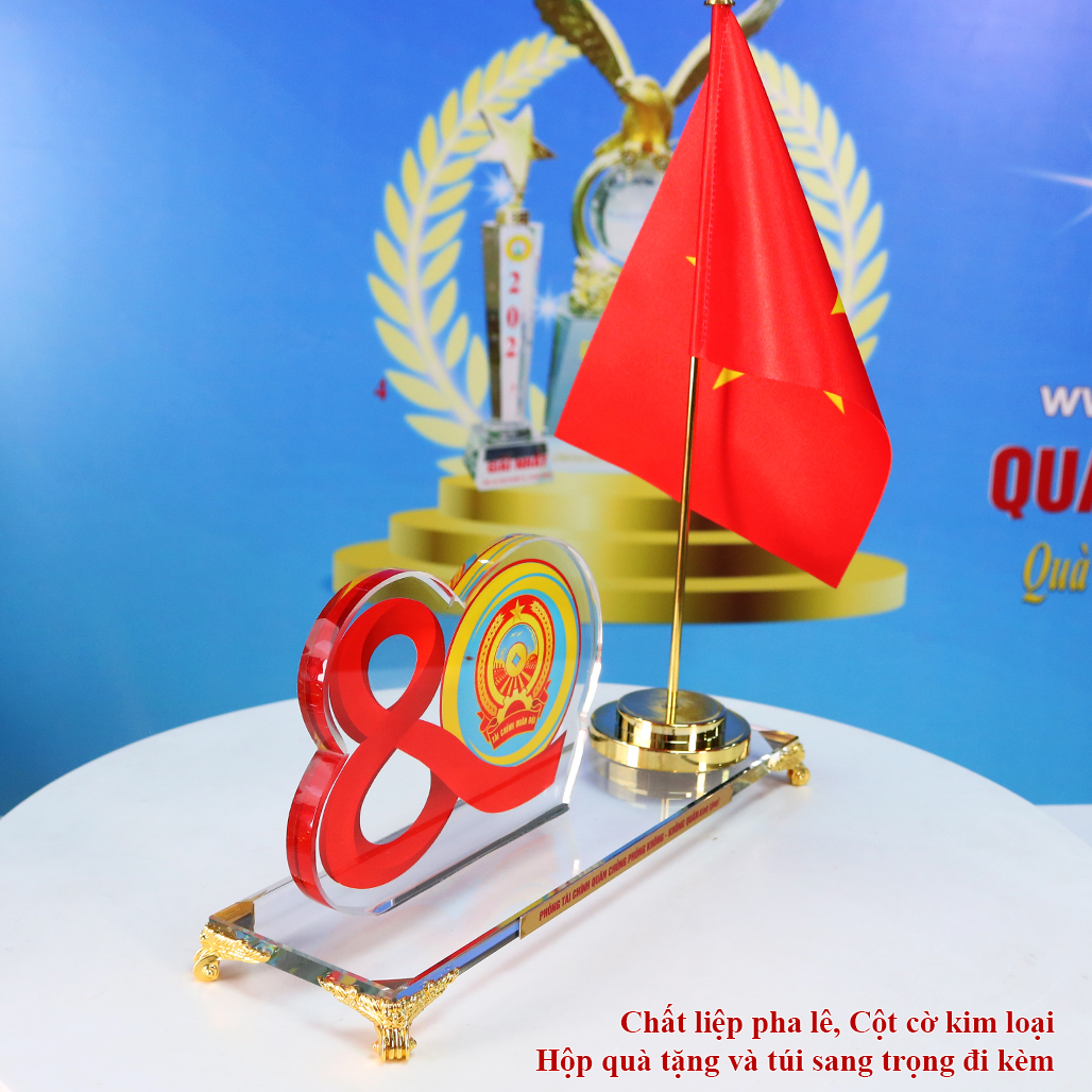 BTPL61 Biểu trưng lưu niệm pha lê số 80