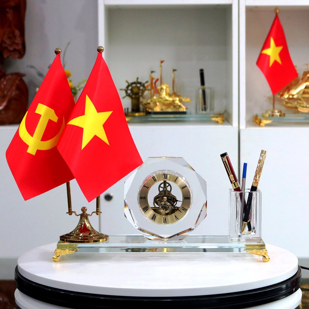 Bộ Đồng Hồ Cắm Bút Pha Lê Kết Hợp Đế Cắm Cờ Để Bàn Làm Việc