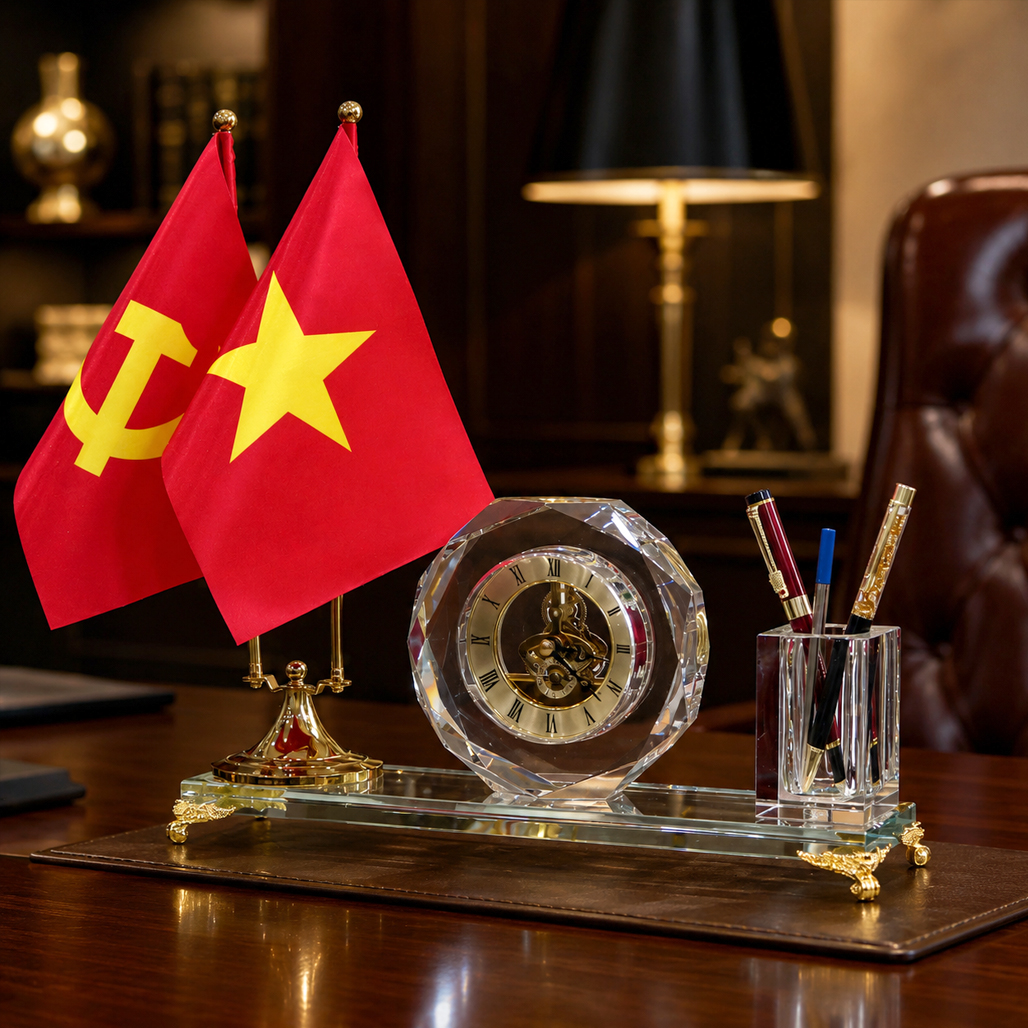 Bộ Đồng Hồ Cắm Bút Pha Lê Kết Hợp Đế Cắm Cờ Để Bàn Làm Việc
