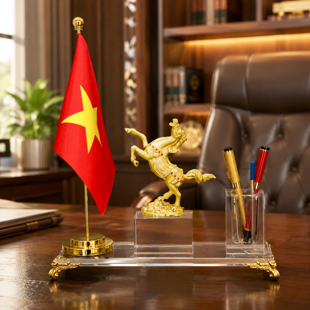 Bộ cắm bút Mã Đáo Thành Công Cờ Tổ Quốc Để Bàn Làm Việc