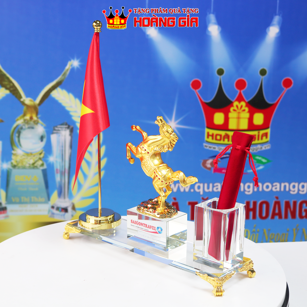 Bộ cắm bút Mã Đáo Thành Công Cờ Tổ Quốc Để Bàn Làm Việc