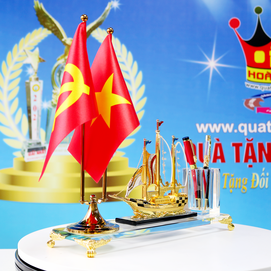CB111 Biểu trưng trang trí để bàn hình thuyền buồm pha lê